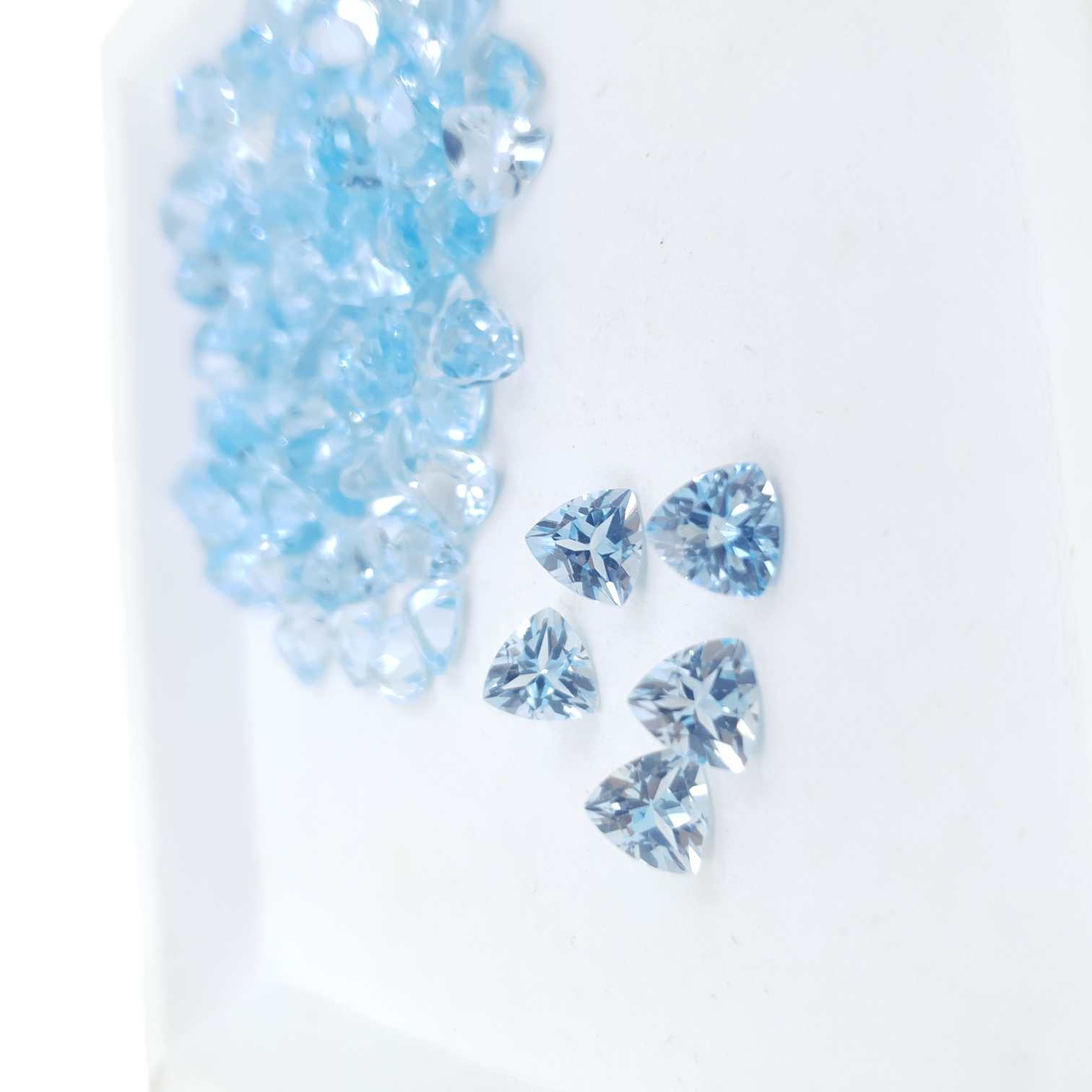 12 Pcs Natural Blue Topaz Trillion Cut Flawless Quality - The LabradoriteKing