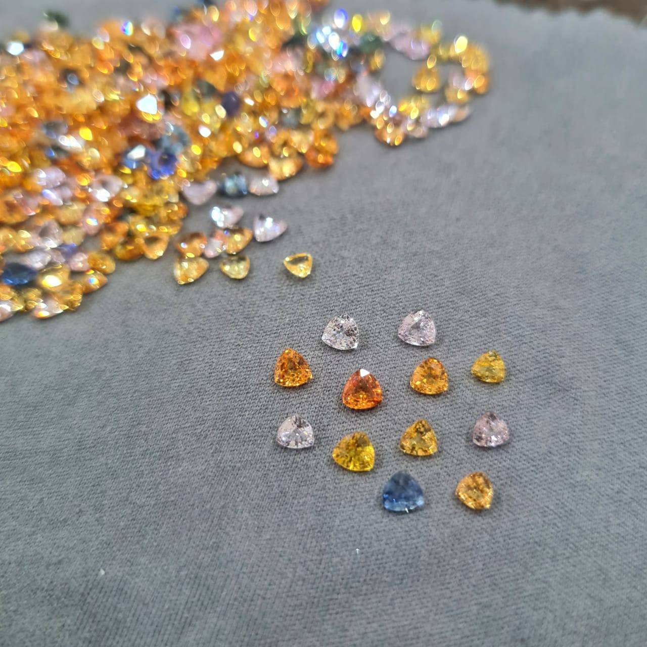 12 Pcs Sapphite Trillion Cut | 2.50-4mm Mix Sizes | Untreated - The LabradoriteKing