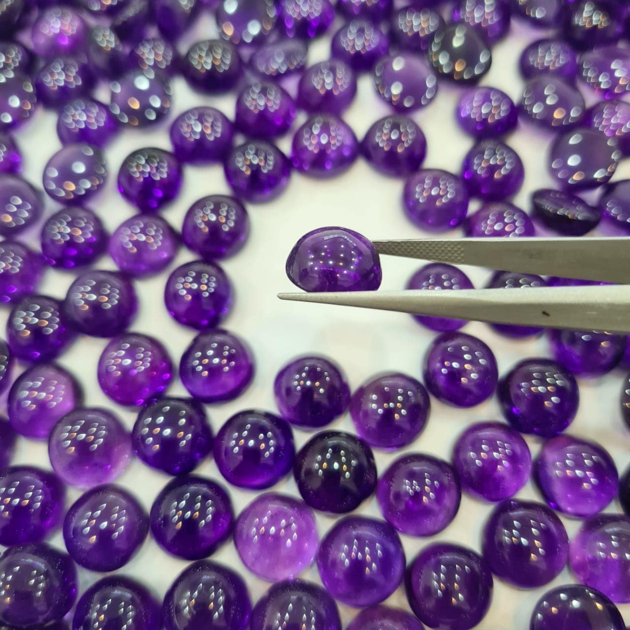 15 Pcs of Amethyst Round Cabochon 11mm | Vivid Colour and Top Polish - The LabradoriteKing