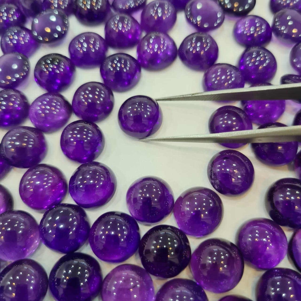 15 Pcs of Amethyst Round Cabochon 11mm | Vivid Colour and Top Polish - The LabradoriteKing