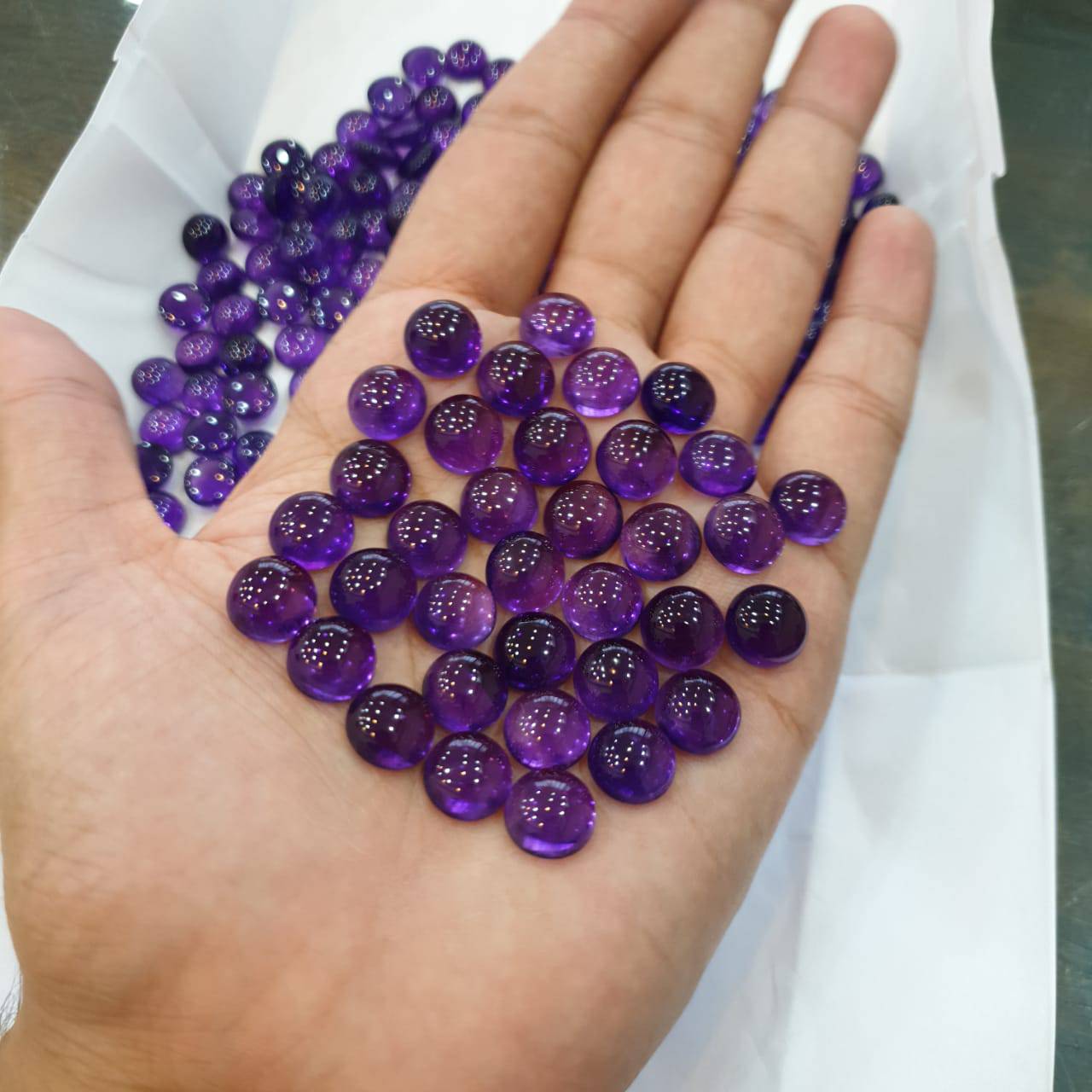 15 Pcs of Amethyst Round Cabochon 11mm | Vivid Colour and Top Polish - The LabradoriteKing