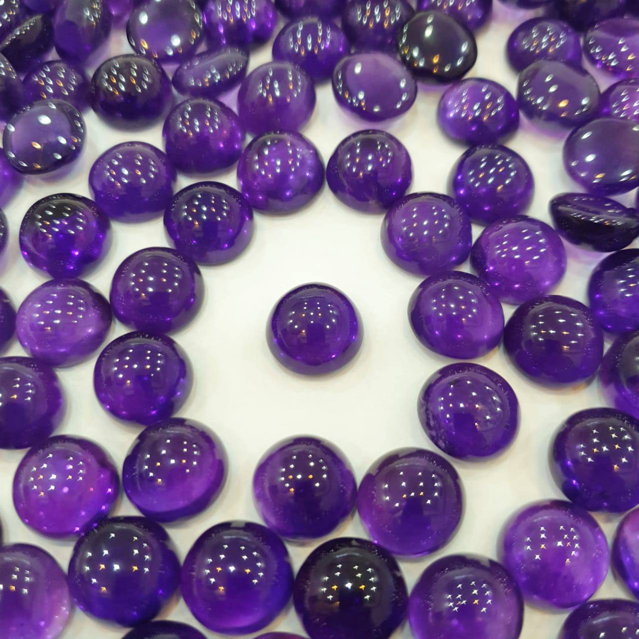 15 Pcs of Amethyst Round Cabochon 11mm | Vivid Colour and Top Polish - The LabradoriteKing