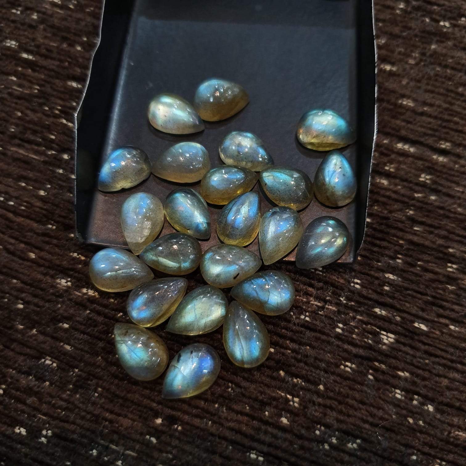 20 Pcs Blue Fire Labradorite TearDrops 12x8mm - The LabradoriteKing