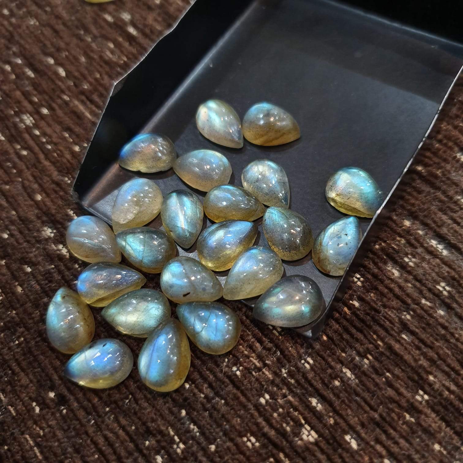 20 Pcs Blue Fire Labradorite TearDrops 12x8mm - The LabradoriteKing