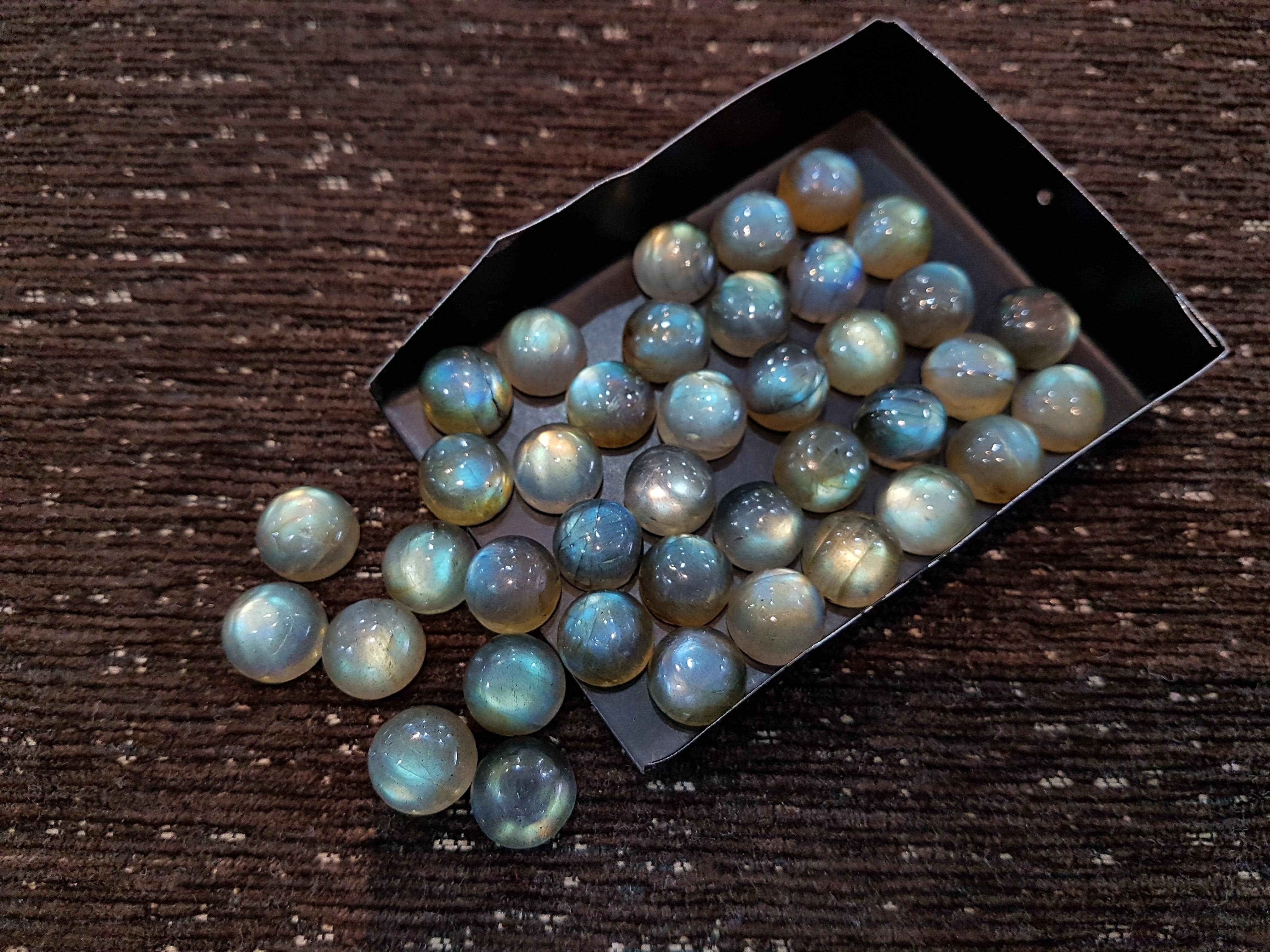 20 Pcs Labradorite 8mm Round Cabochons Flat back Lot - The LabradoriteKing