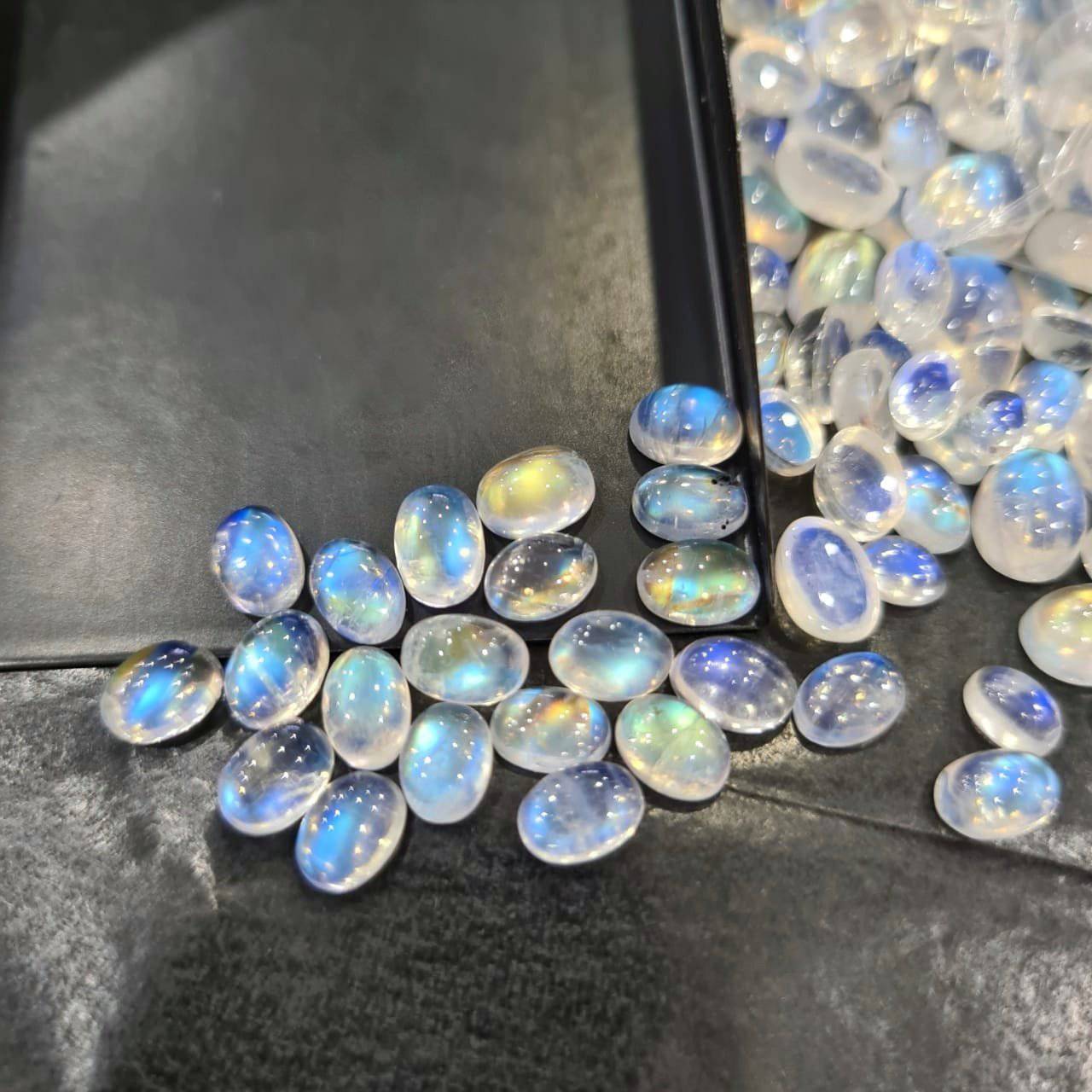 20 Pcs Moonstone Rainbow | 7mm oval Good Quality - The LabradoriteKing