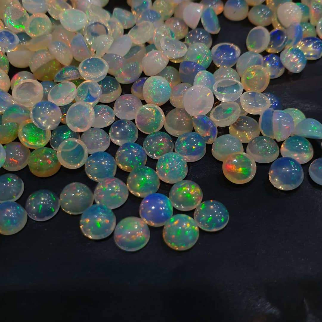 20 Pcs Natural Fire Opals Cabochons 5mm Rounds - The LabradoriteKing