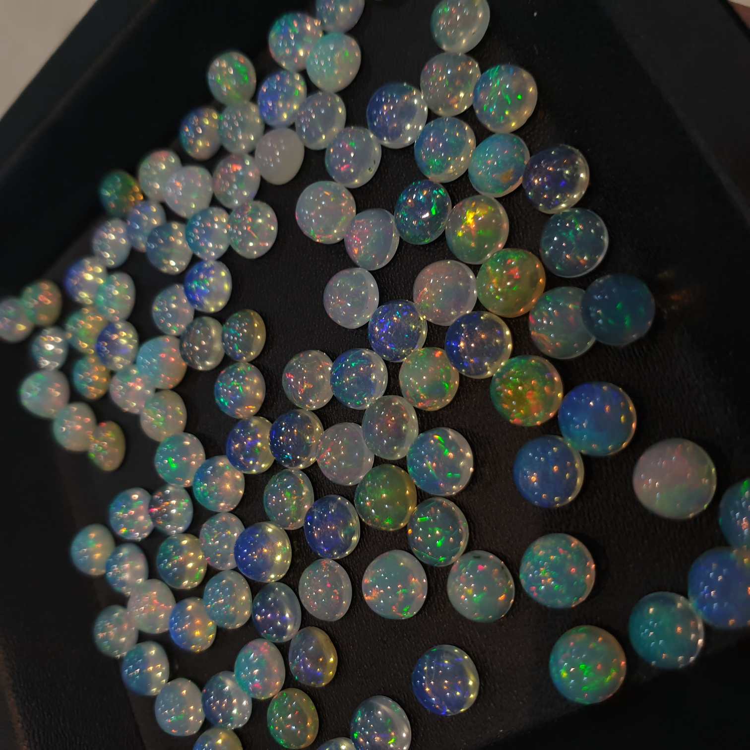 20 Pcs Natural Fire Opals Cabochons 5mm Rounds - The LabradoriteKing