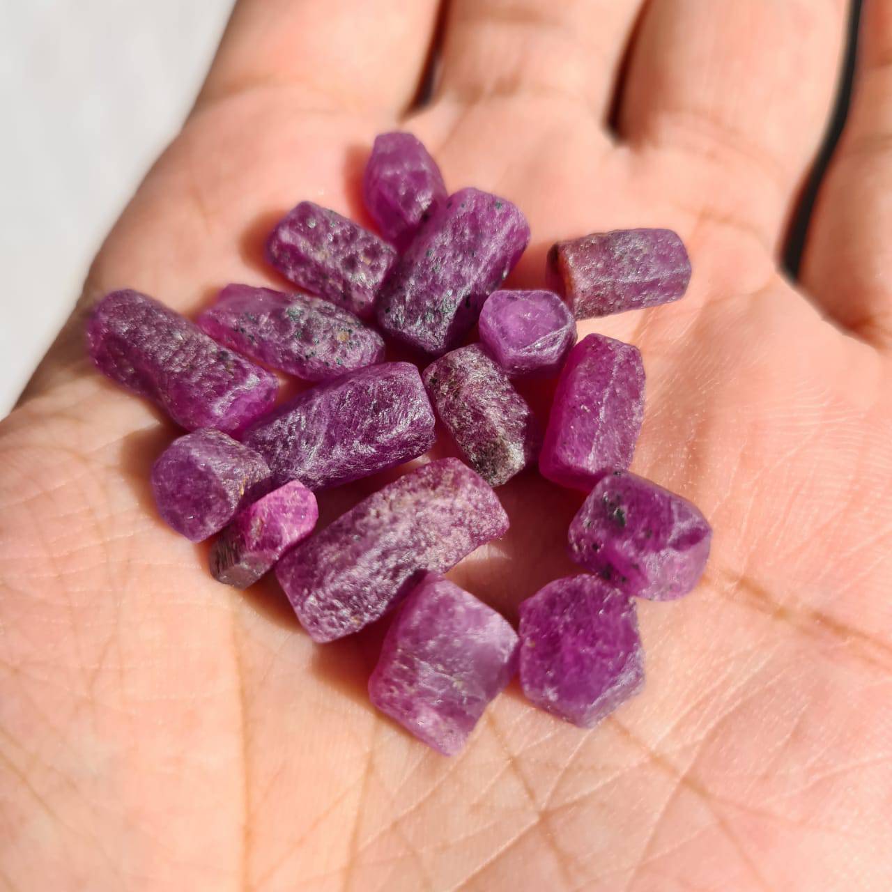 20 Pcs Natural Ruby Big size Mineral | Untreated 10-16mm - The LabradoriteKing