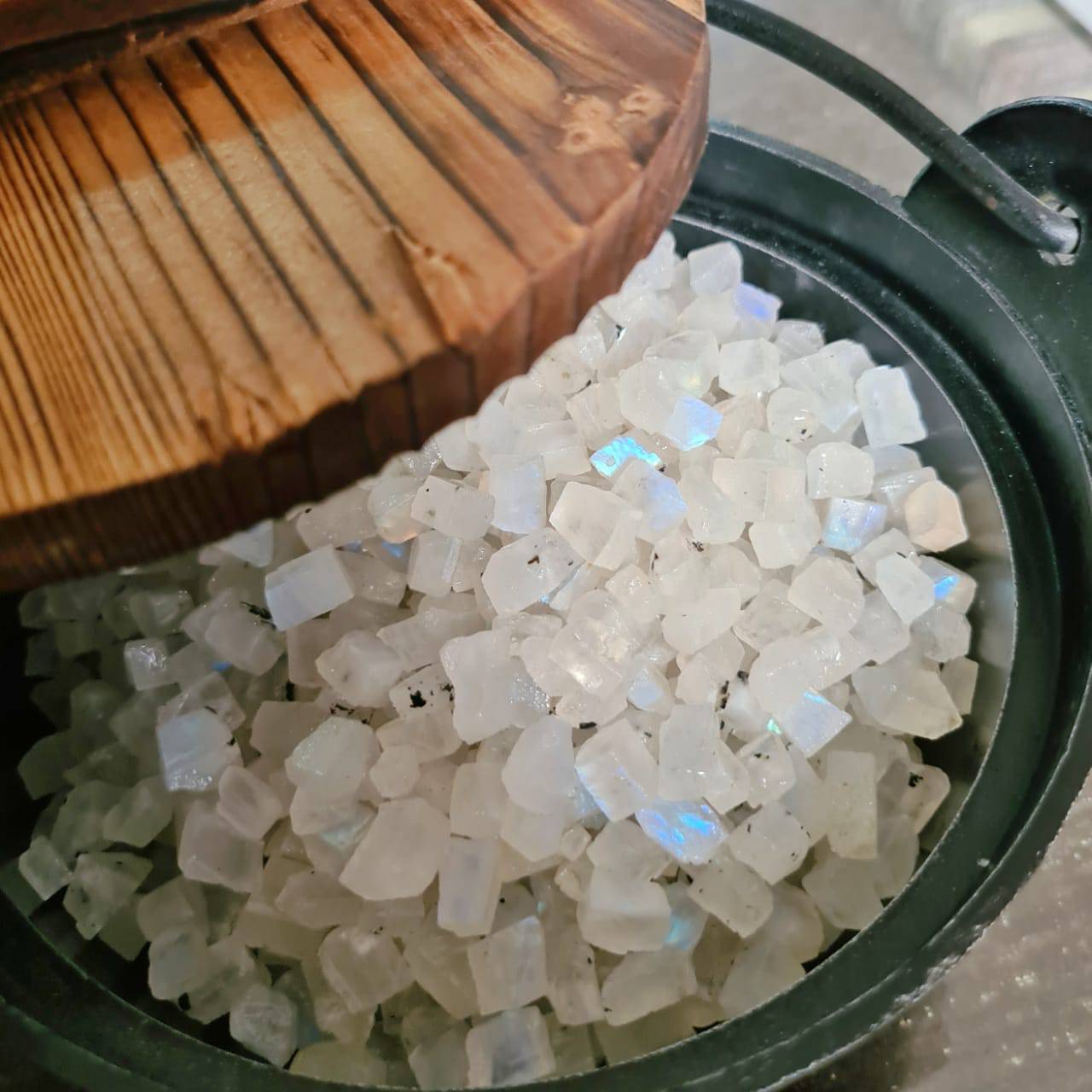 20 Pcs of Rainbow Moonstones Cubes | High quality Blue Fire - The LabradoriteKing