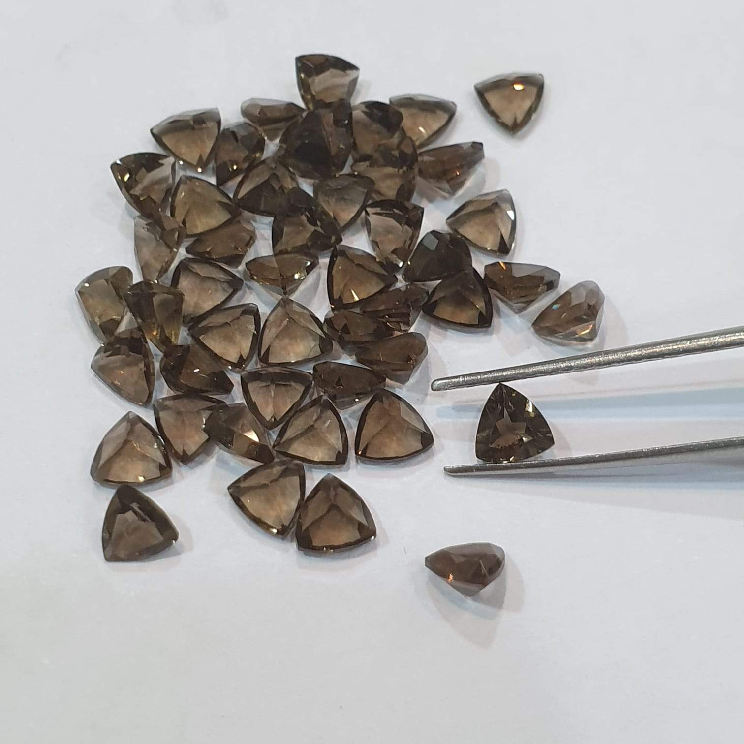 20 Pcs Smoky Quartz 4mm Trillion Cut Calibrated - The LabradoriteKing