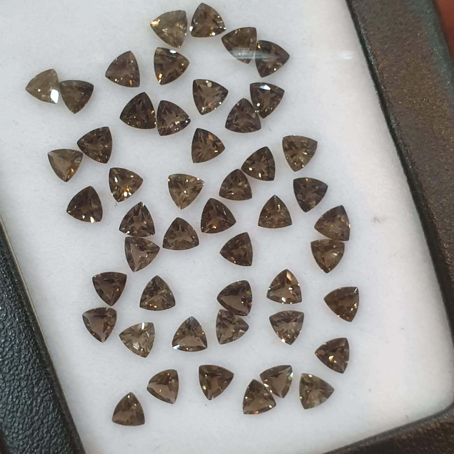 20 Pcs Smoky Quartz 4mm Trillion Cut Calibrated - The LabradoriteKing