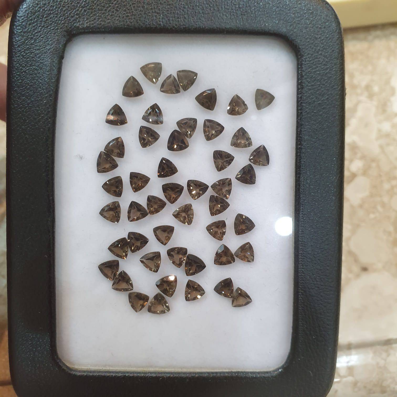 20 Pcs Smoky Quartz 4mm Trillion Cut Calibrated - The LabradoriteKing