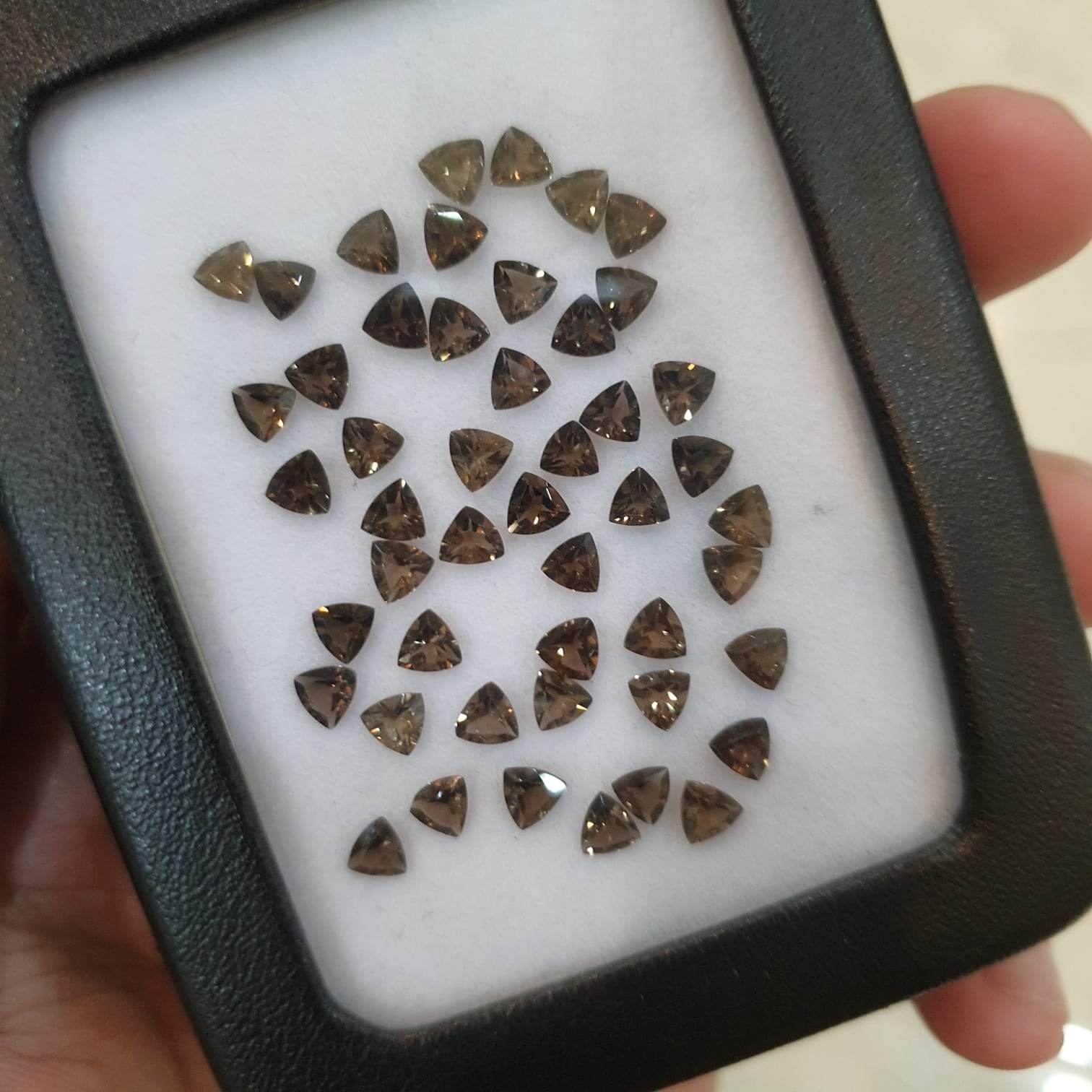 20 Pcs Smoky Quartz 4mm Trillion Cut Calibrated - The LabradoriteKing