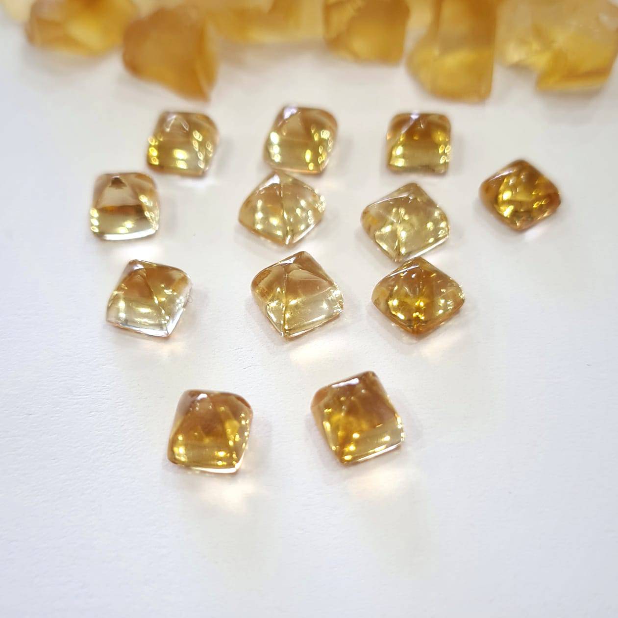 20 Pcs Sugarloaf Citrines - The LabradoriteKing