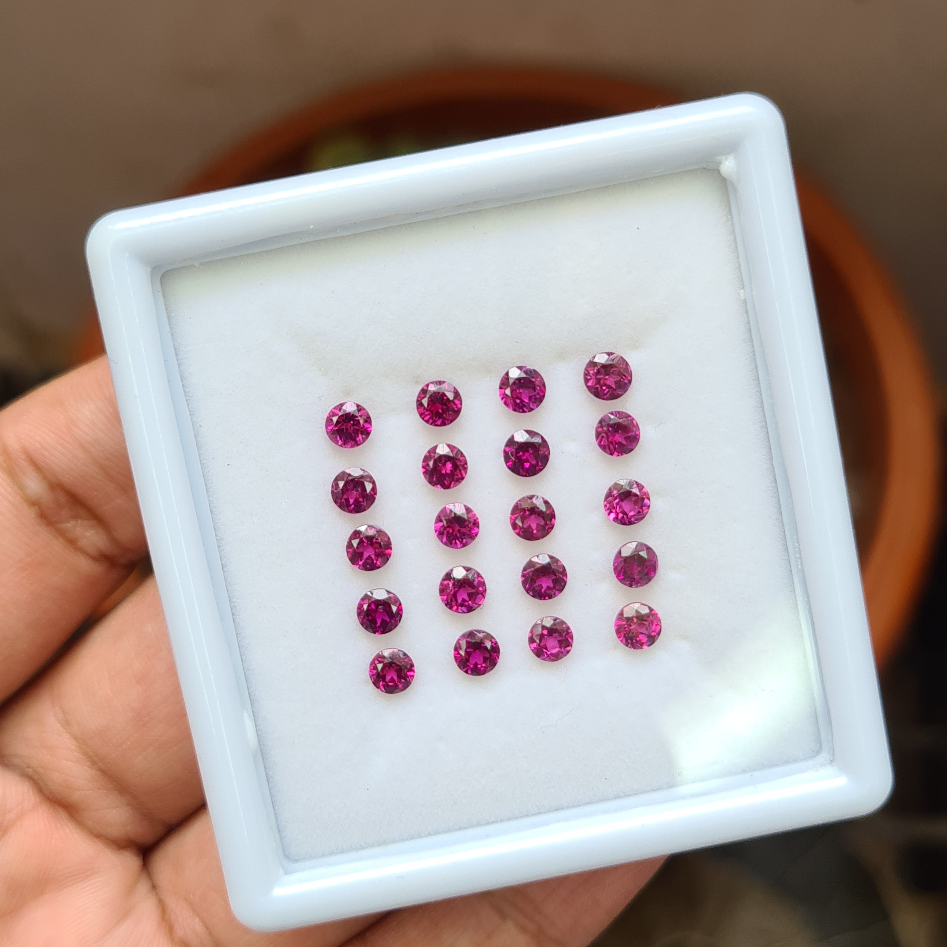 Natural Rhodolite Garnet Cut Faceted Gemstone Shape: Round 4mm and 5mm - The LabradoriteKing