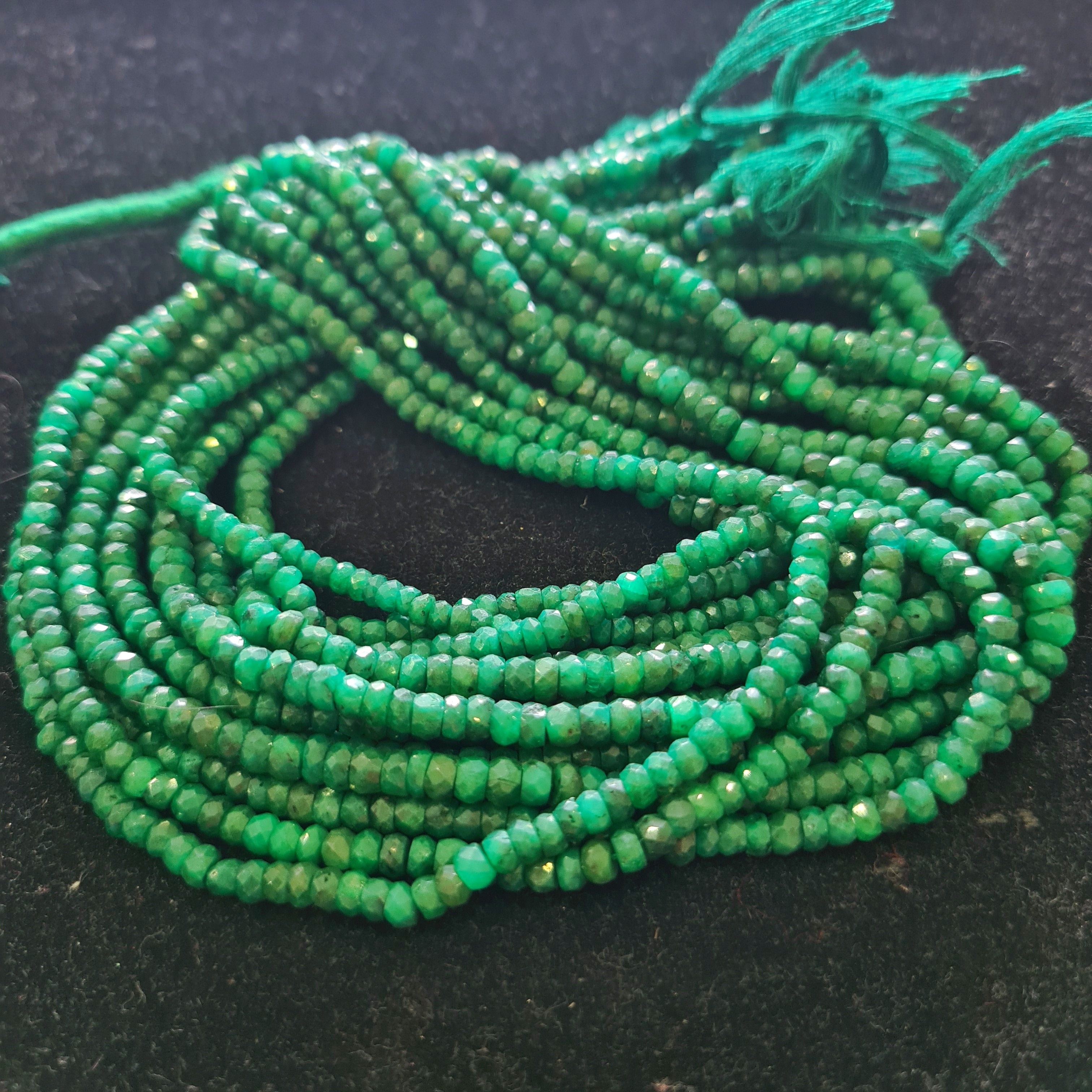 Natural Emerald  Beads 5mm, 14" Inches beads, Round Beads - The LabradoriteKing