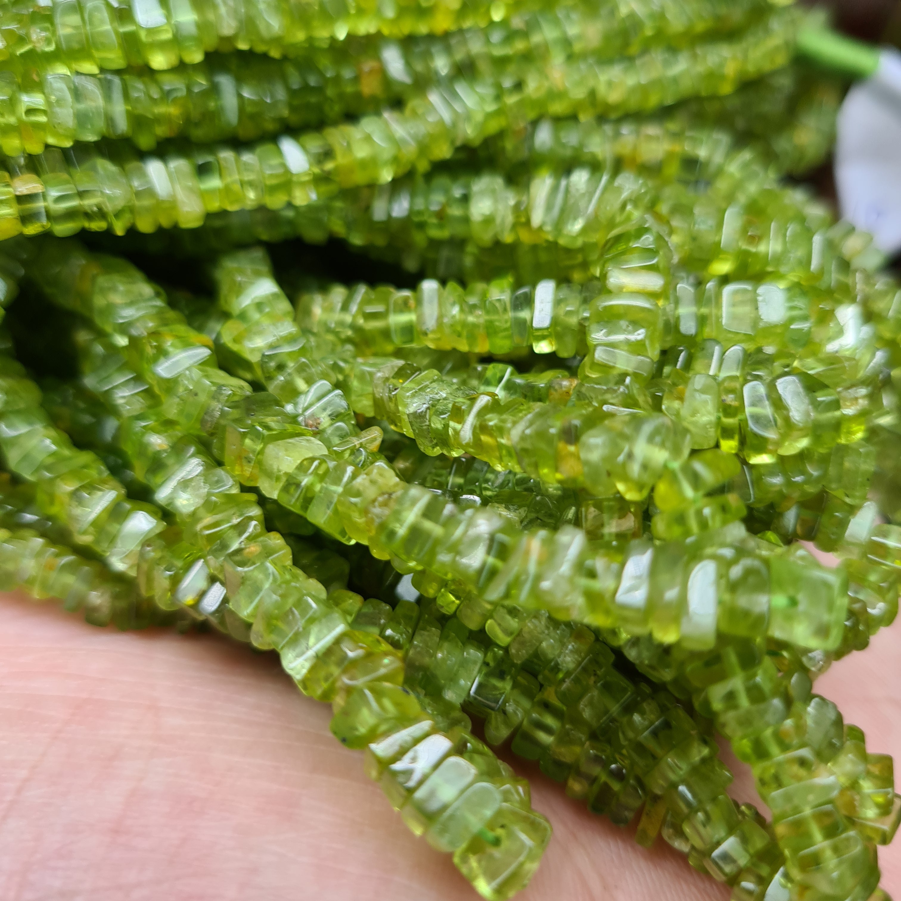 Natural Green Peridot Square Shape Beads Gemstone Size -4-5mm 17 Inches Full Gemstone - The LabradoriteKing
