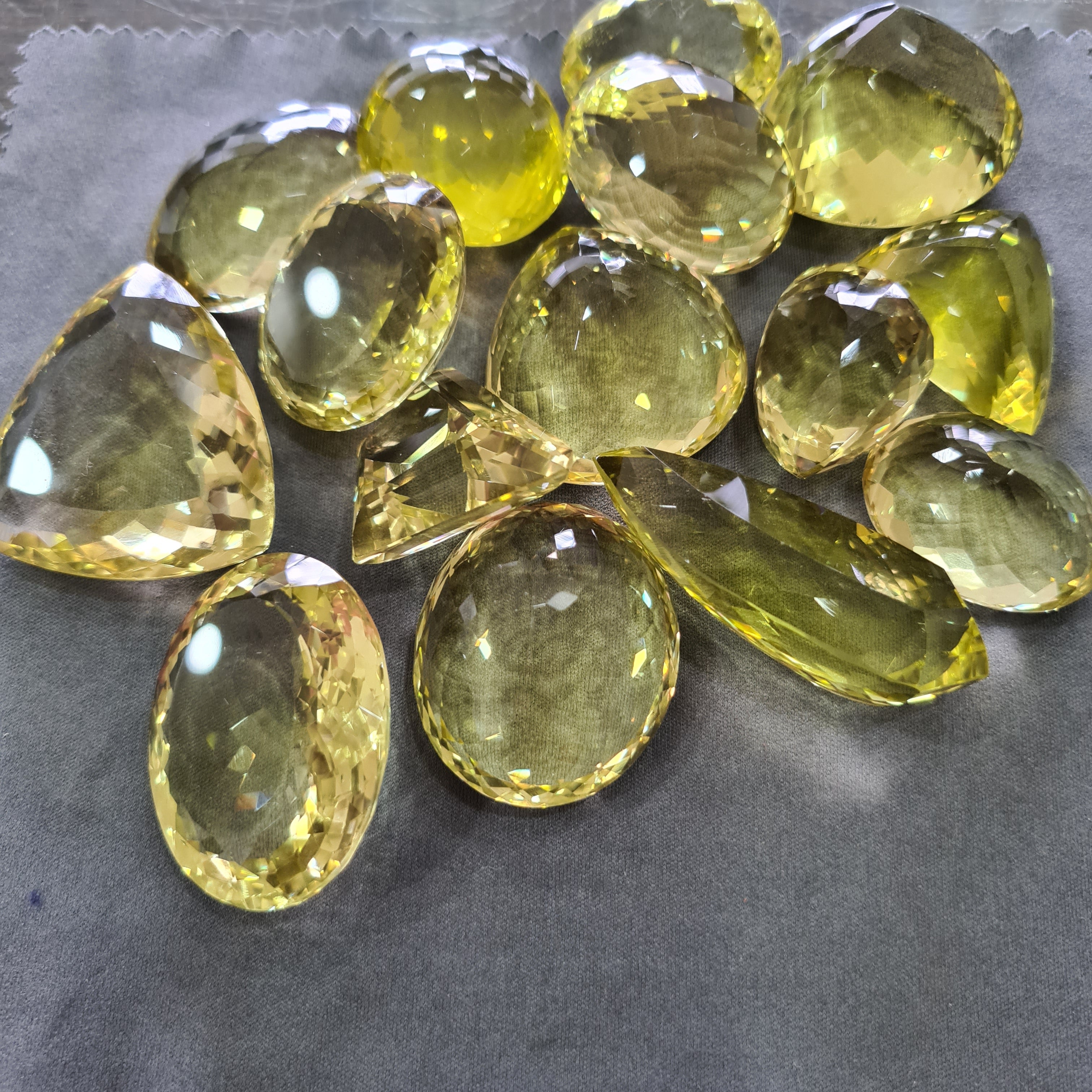 Huge Size | Natural Green Gold Quartz Faceted Gemstone - The LabradoriteKing