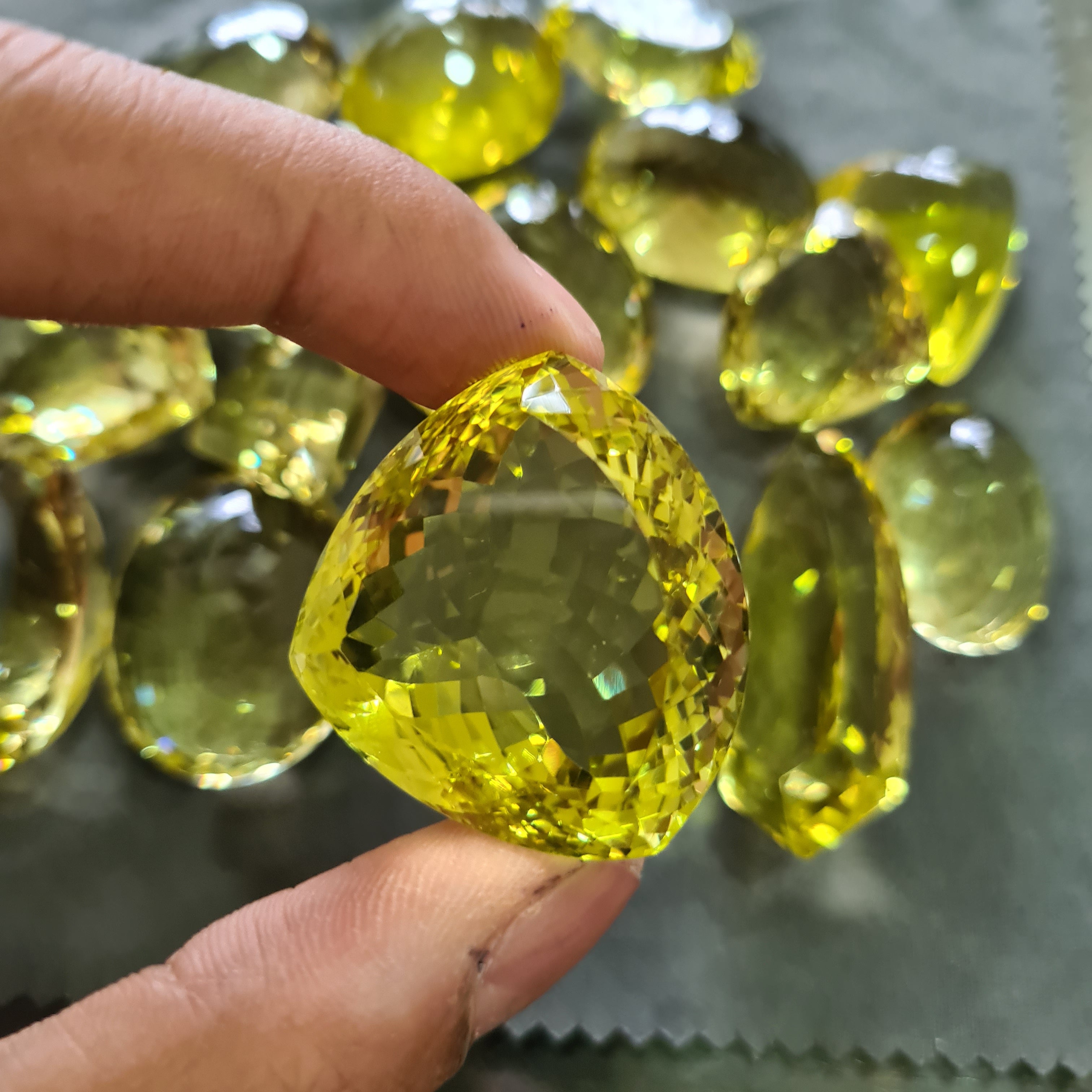 Huge Size | Natural Green Gold Quartz Faceted Gemstone - The LabradoriteKing