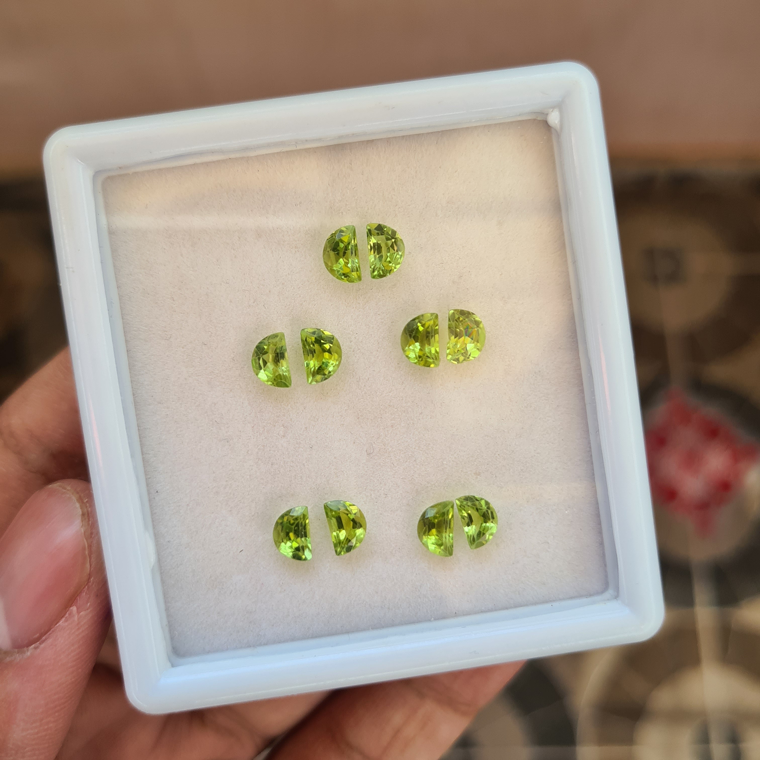 10 Pcs Natural Peridot Faceted Gemsonte Fancy Shpae Size: 6x4mm - The LabradoriteKing