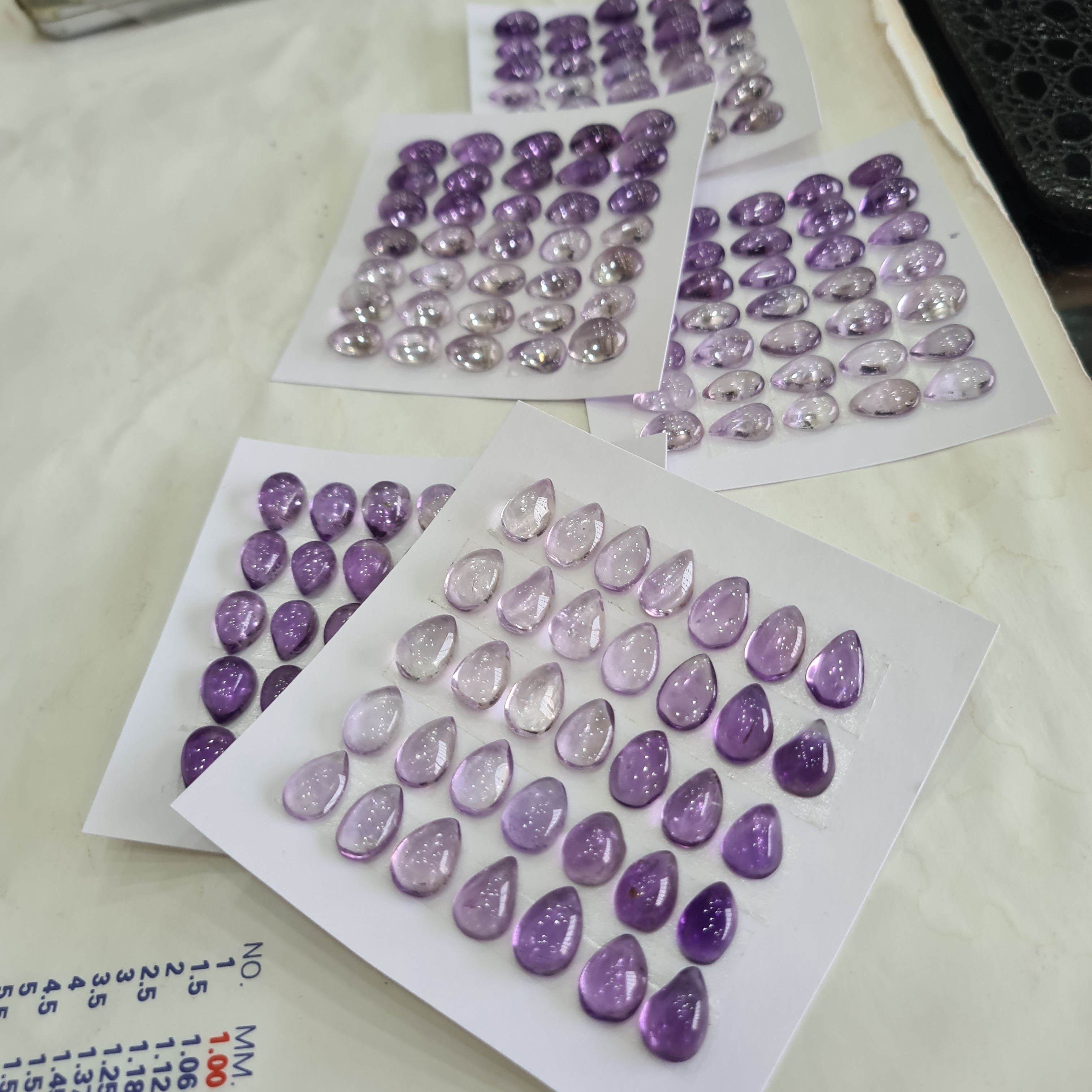 35 Pieces Amethyst Cabochon Pear Shaded Colours | 10-12mm - The LabradoriteKing