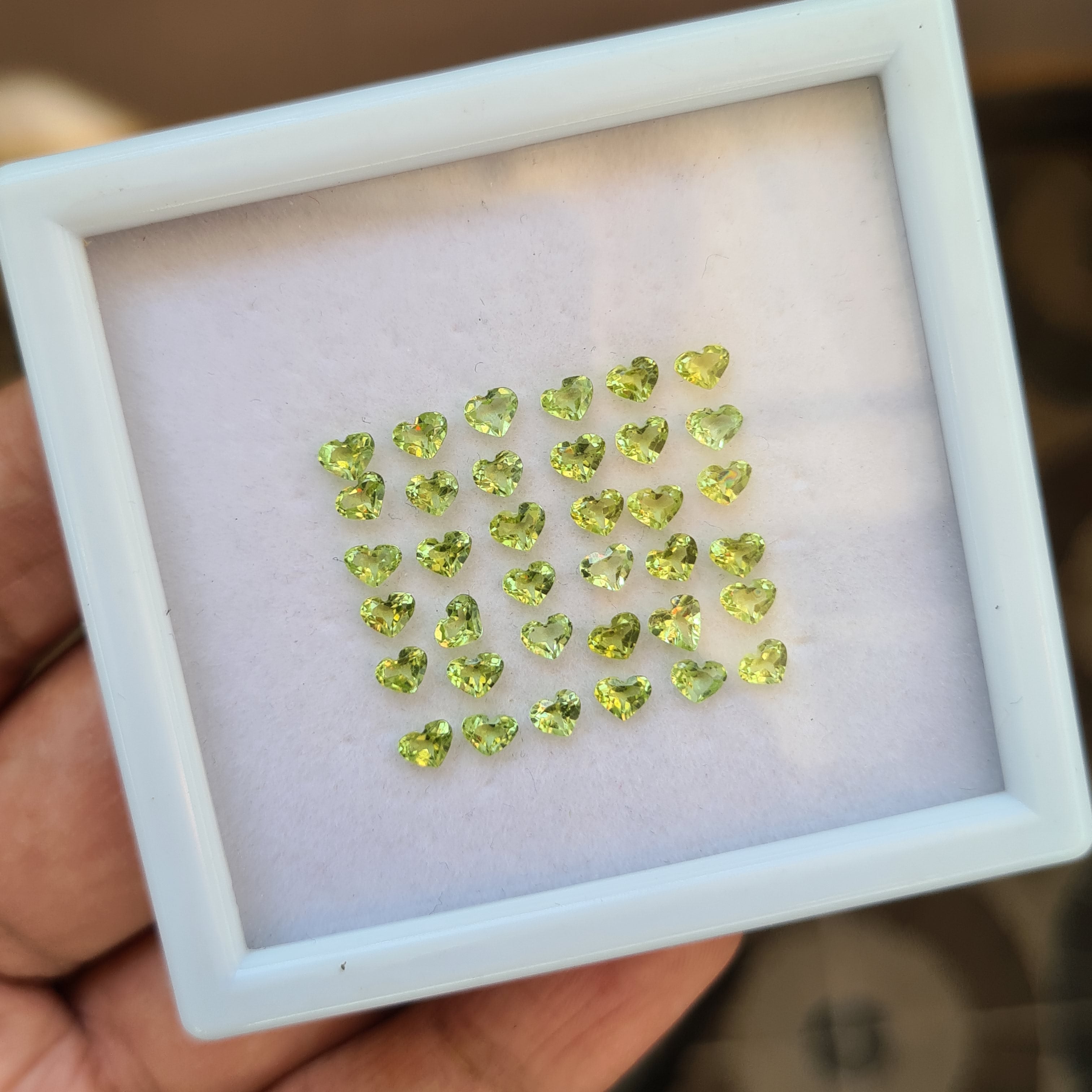 36Pcs Natural Peridot Faceted Gemsonte Heart Shpae Size: 4x3mm - The LabradoriteKing