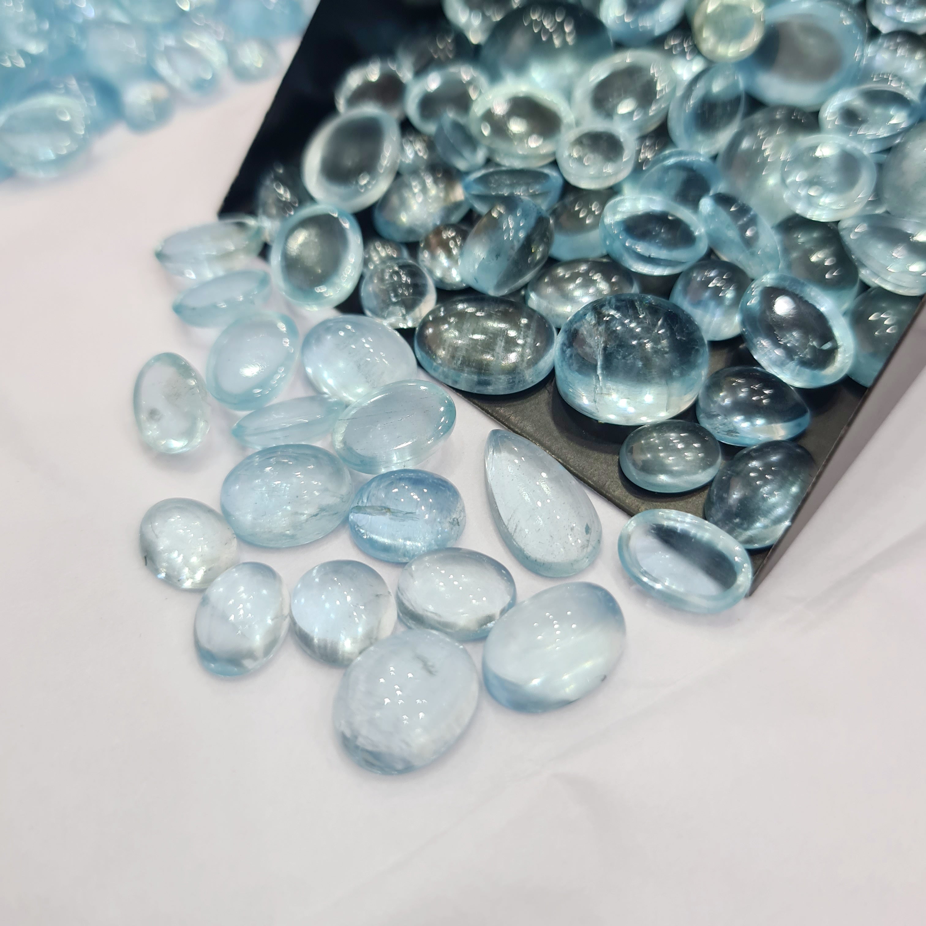 12 Pieces Natural Aquamarine Cabochon Gemstones , Mix Shape Size: 5-13mm - The LabradoriteKing