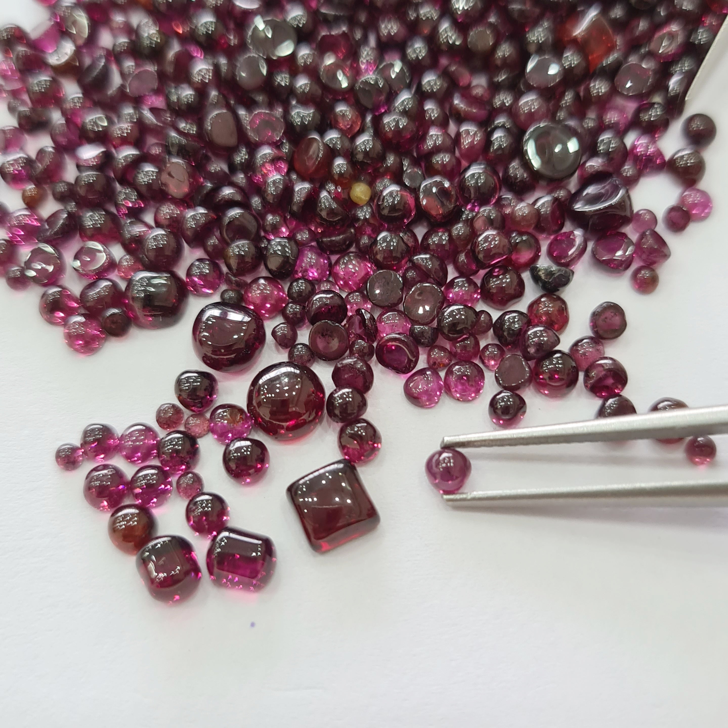 25 Carat Scoop of Natural Garnet Cabochon, Size: 3-4mm - The LabradoriteKing