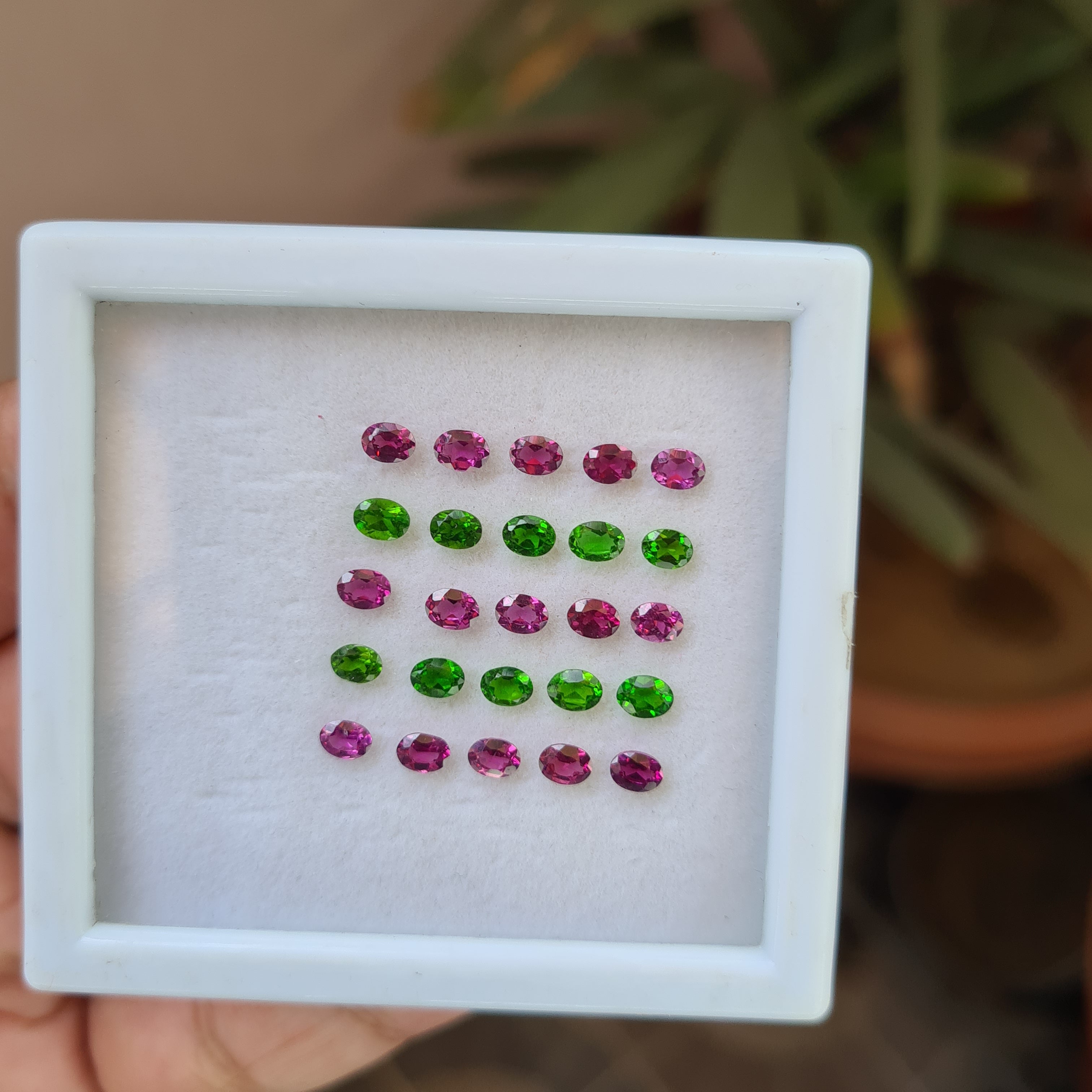 25 Pieces Natural Garnet Faceted Green and Pink Oval Shape , Size: 4x3mm - The LabradoriteKing