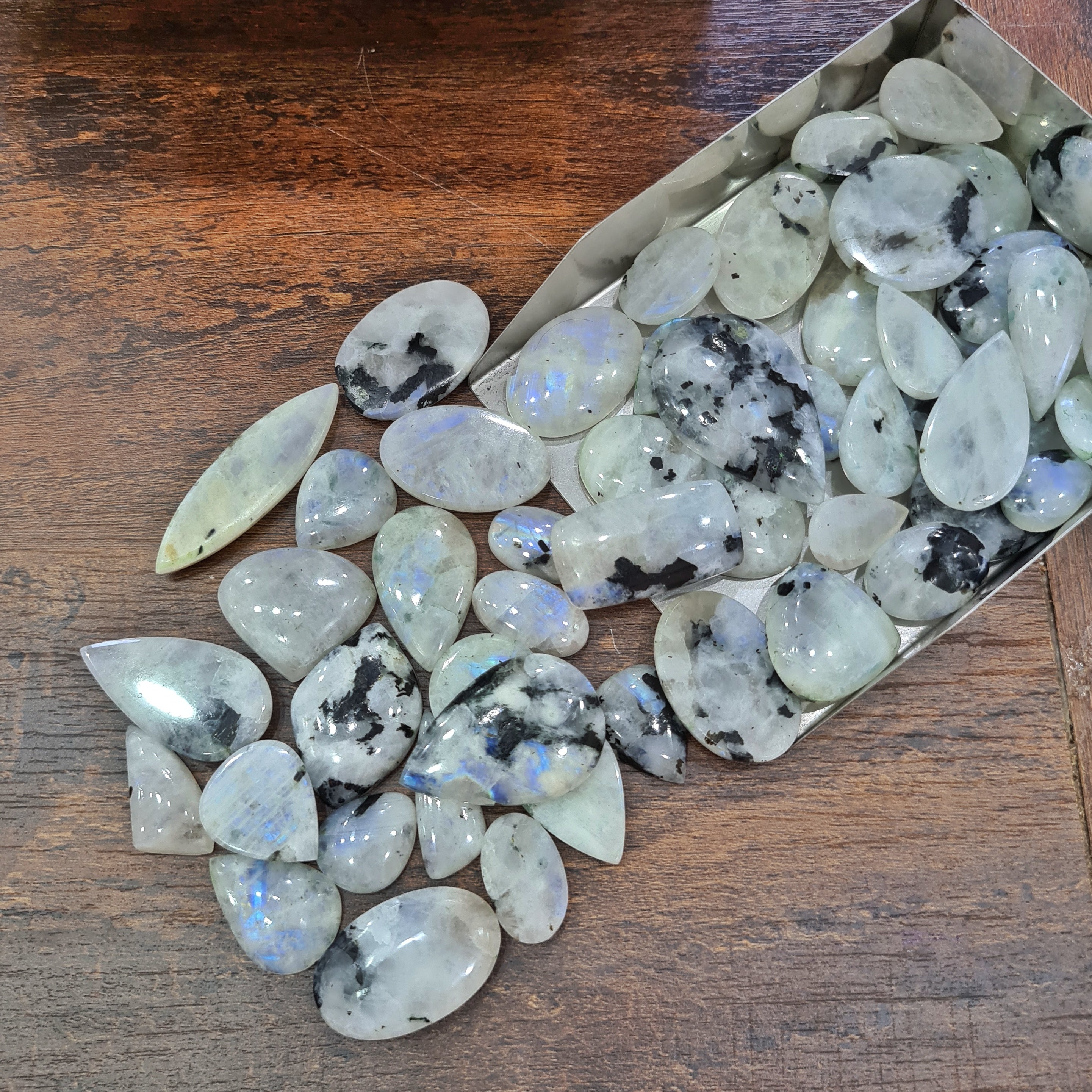 1 KG Natural Rainbow Moonstone Cabochon Slabs | Blue Flash - The LabradoriteKing