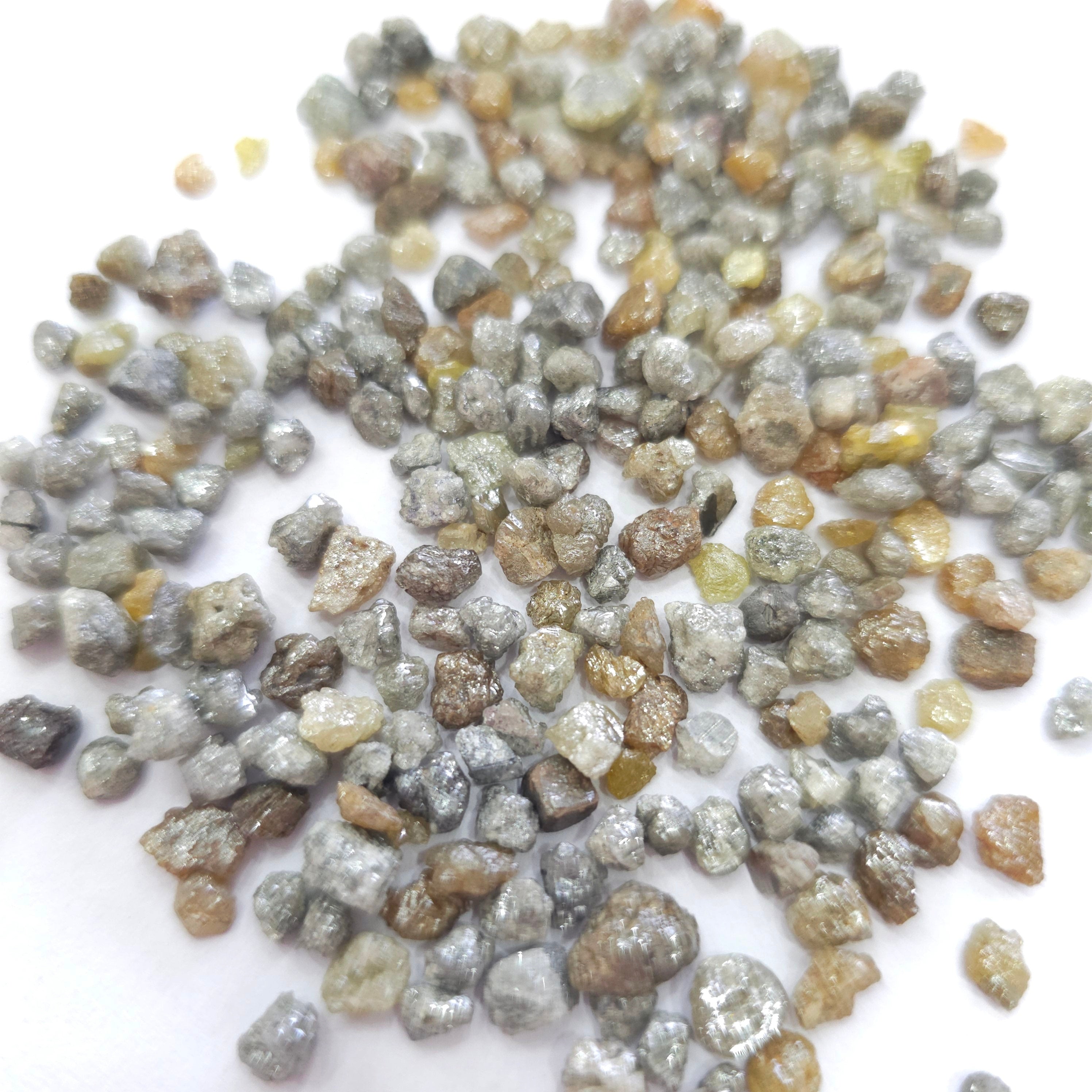 20 Pcs of Diamonds Salt and pepper raw roughs | 4-6mm - The LabradoriteKing