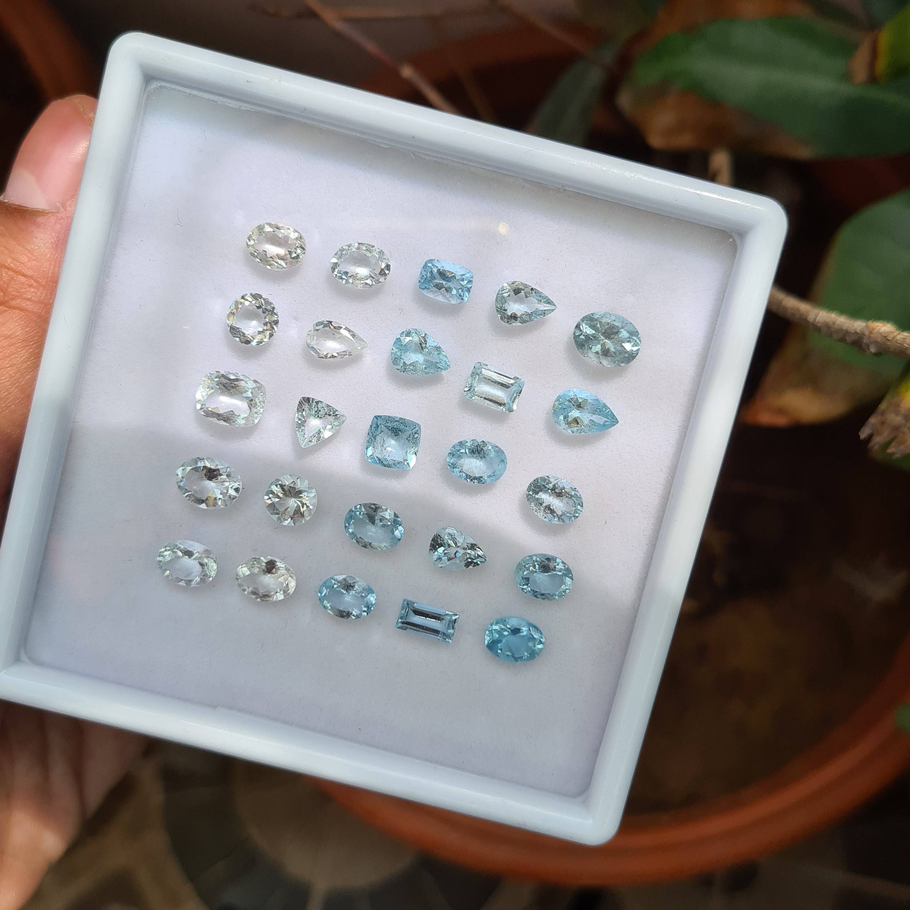25 Pcs Natural Blue Topaz Faceted Gemstone | Size: 7-9mm, Mix Shape - The LabradoriteKing