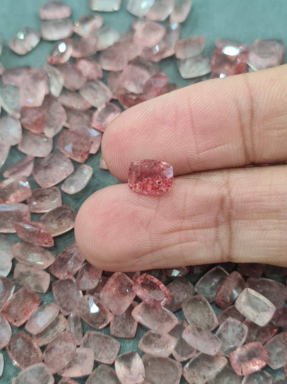 25 Pcs Strawberry Quartz | 6x4mm and  7x5mm - The LabradoriteKing