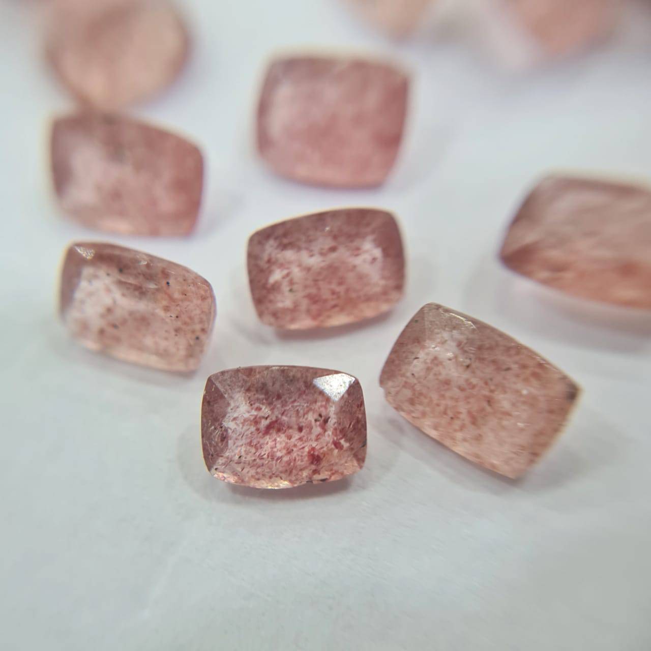 25 Pcs Strawberry Quartz | 6x4mm and  7x5mm - The LabradoriteKing