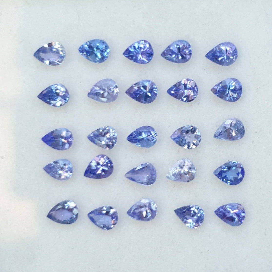 25pcs Natural Tanzanite Faceted Gemstones Pear 4x3mm Lot Untreated - The LabradoriteKing