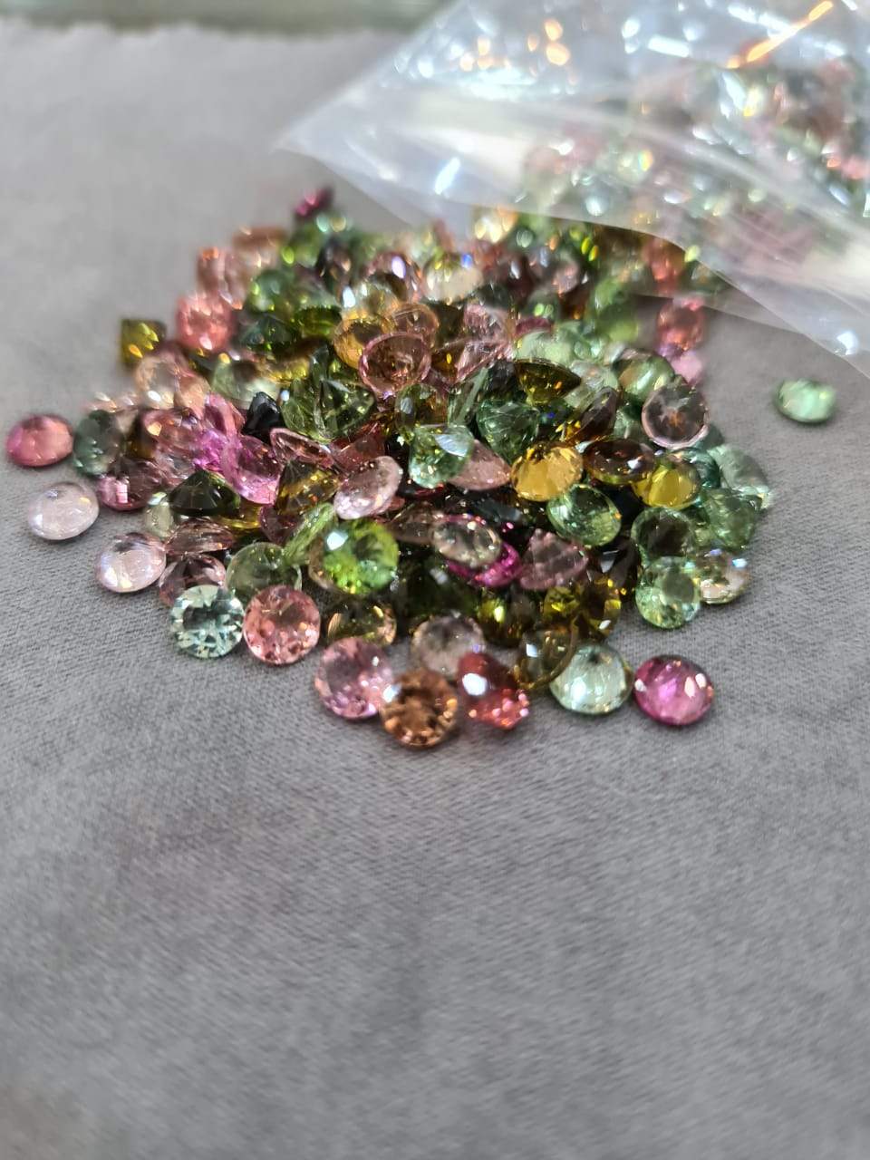 30/20 Pcs Natural Tourmalines Round Cut Multi Colour Random Pic | 3mm 4mm 5mm 6mm - The LabradoriteKing