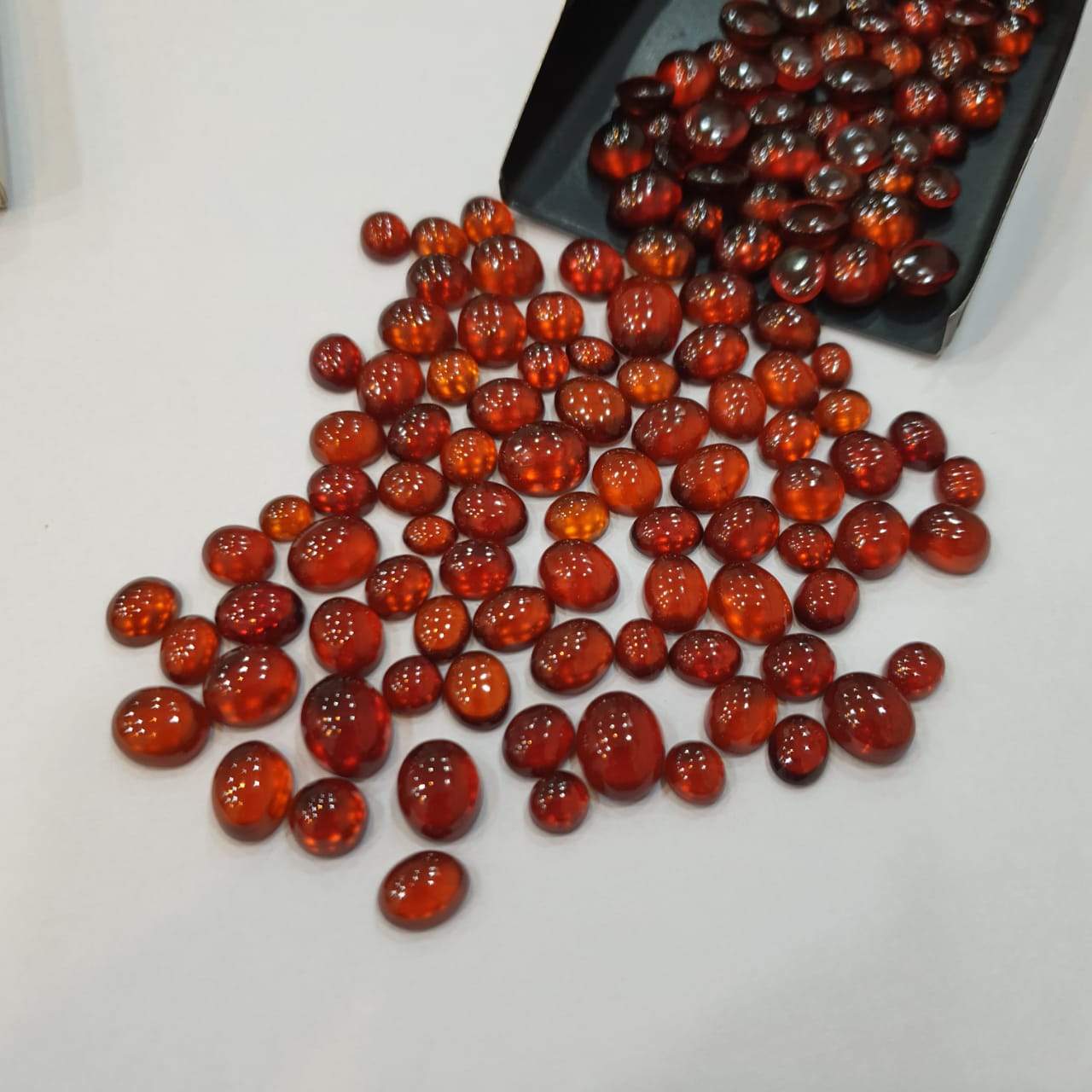 30 Pcs Garnet Hessonite Cabochons | 6-9mm Ovals | - The LabradoriteKing