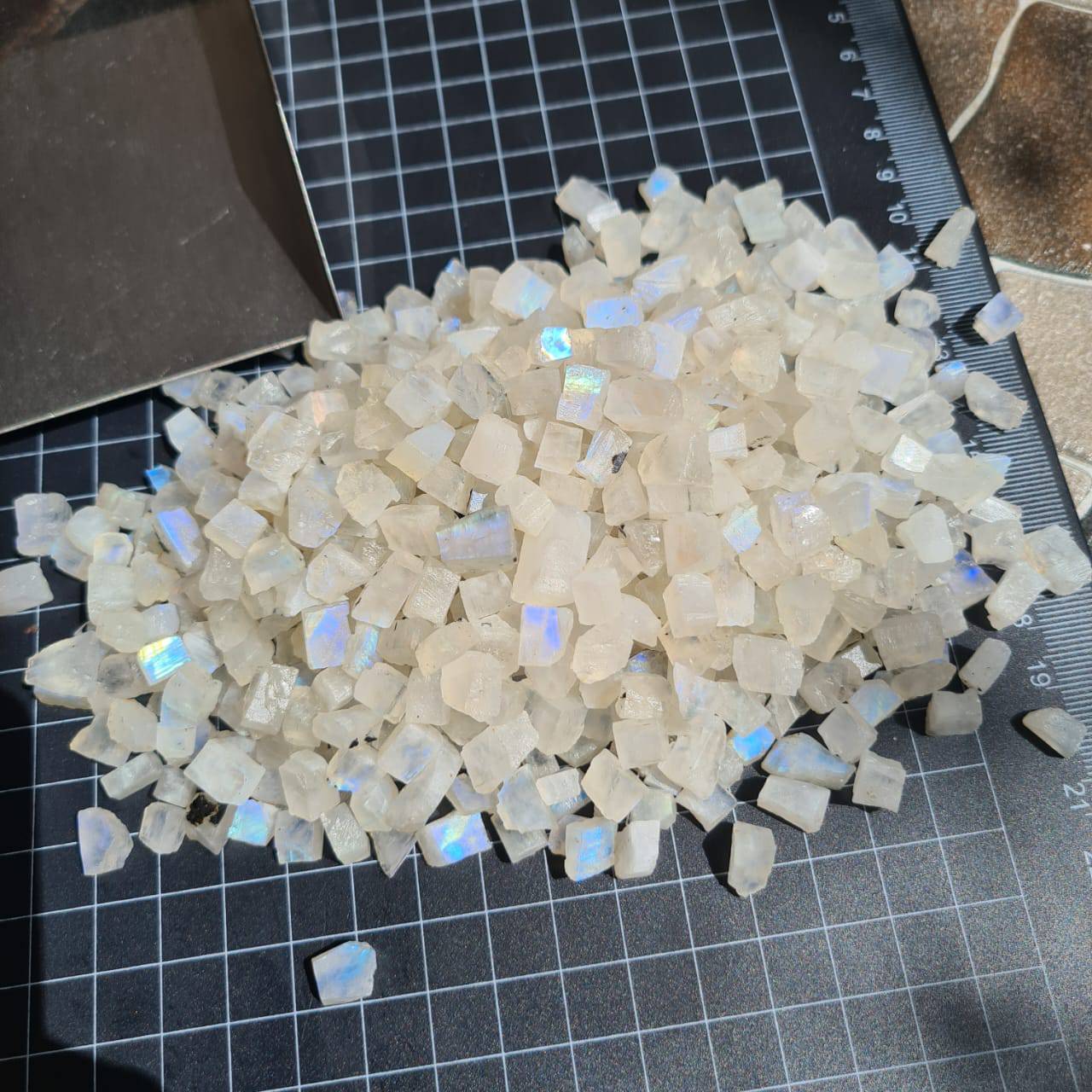 30 Pcs of Rainbow Moonstones Cubes | High quality Blue Fire - The LabradoriteKing