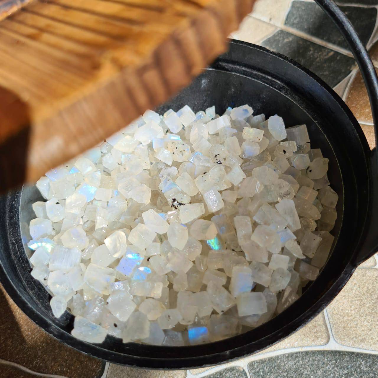 30 Pcs of Rainbow Moonstones Cubes | High quality Blue Fire - The LabradoriteKing