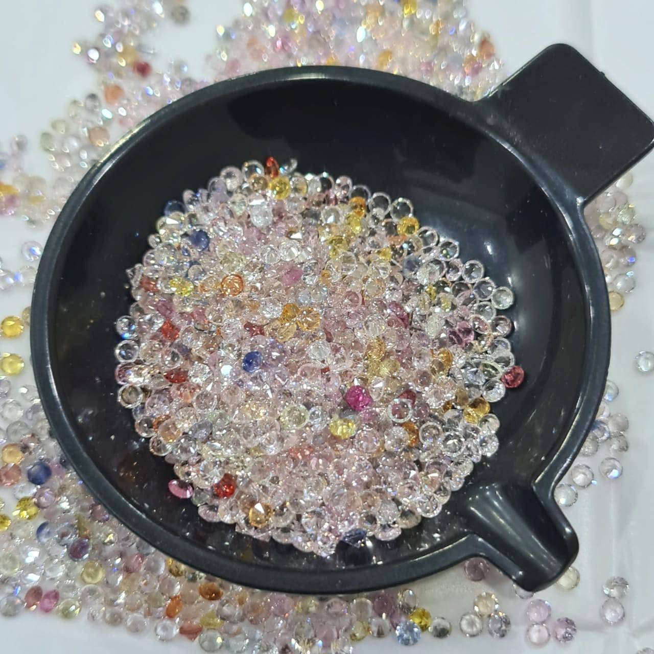 30 Pcs Pastel Sapphires Round Cut | Untreated 2.50mm and  2mm - The LabradoriteKing
