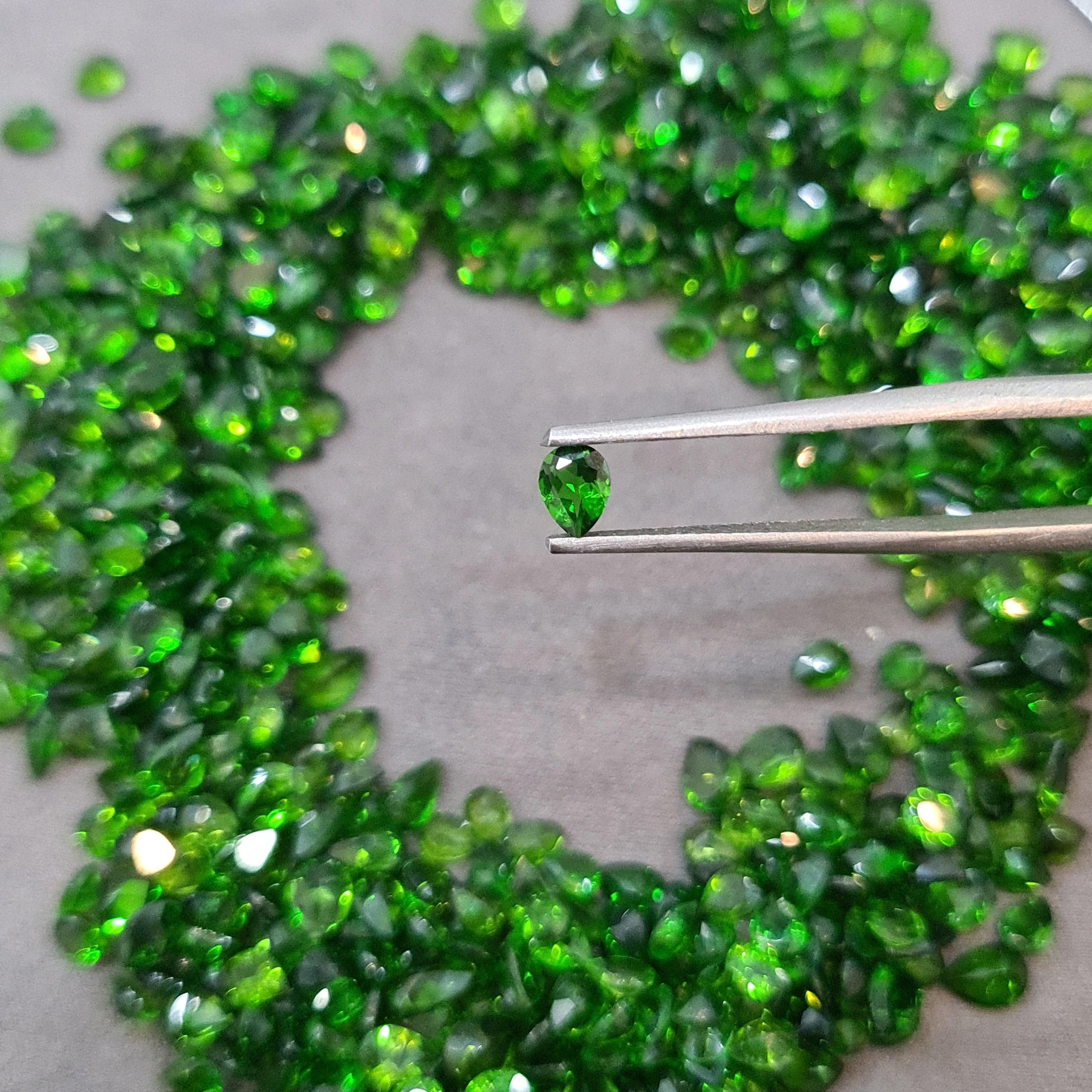 5 Cts of Chrome Diopside Flawless | Pear Shapes 3-5mm - The LabradoriteKing