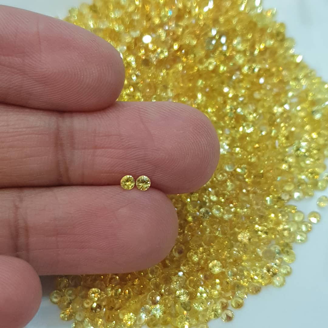 50 Pcs | Yellow Sapphire Round Cut | 1.70mm Sri Lanka - The LabradoriteKing