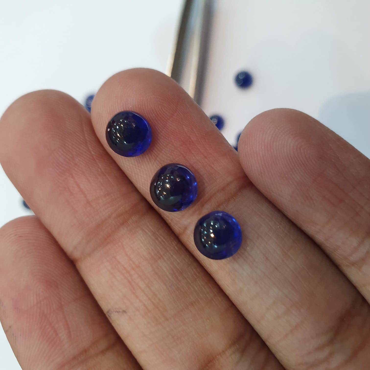 6pcs Natural Sapphire ROUND Cabs Lot | Royal Blue | 5-6mm - The LabradoriteKing