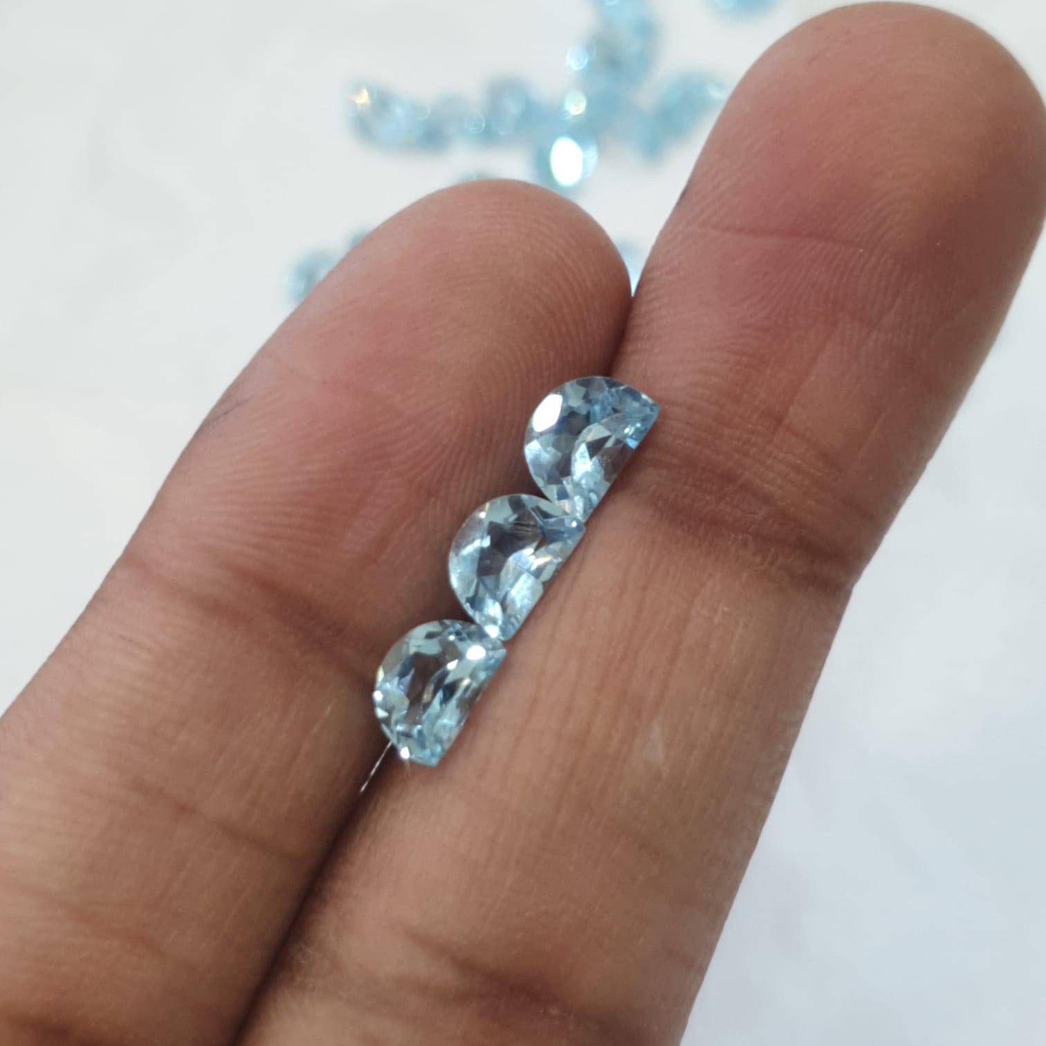 6Pcs of Blue Topaz Half Moon shape 7x5mm Top Quality - The LabradoriteKing