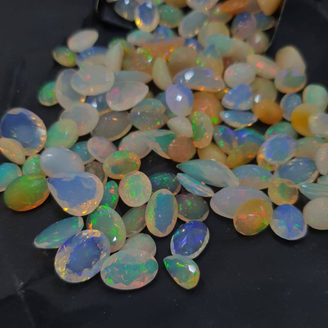 8 Pcs Natural Opal Faceted Play of Colours | Random pick 7-10mm - The LabradoriteKing