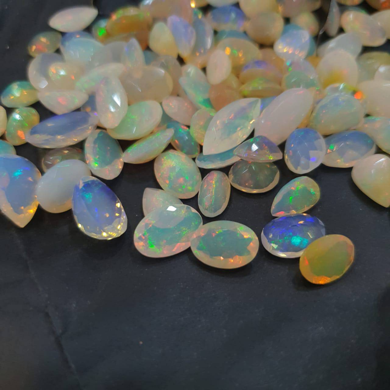 8 Pcs Natural Opal Faceted Play of Colours | Random pick 7-10mm - The LabradoriteKing