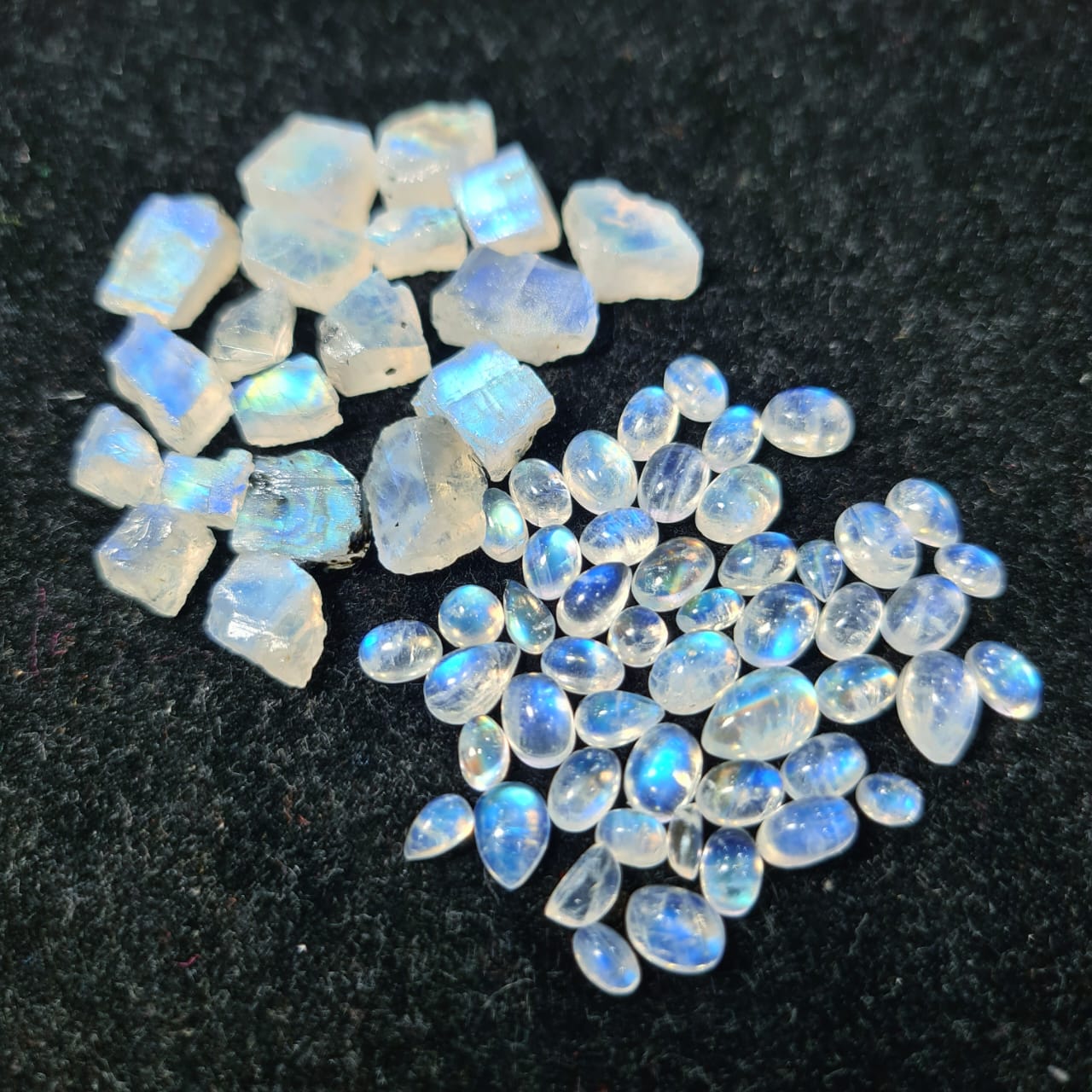 Halloween Week 1: Bundle 60 Pcs of Moonstone Rough and Cabochons - The LabradoriteKing