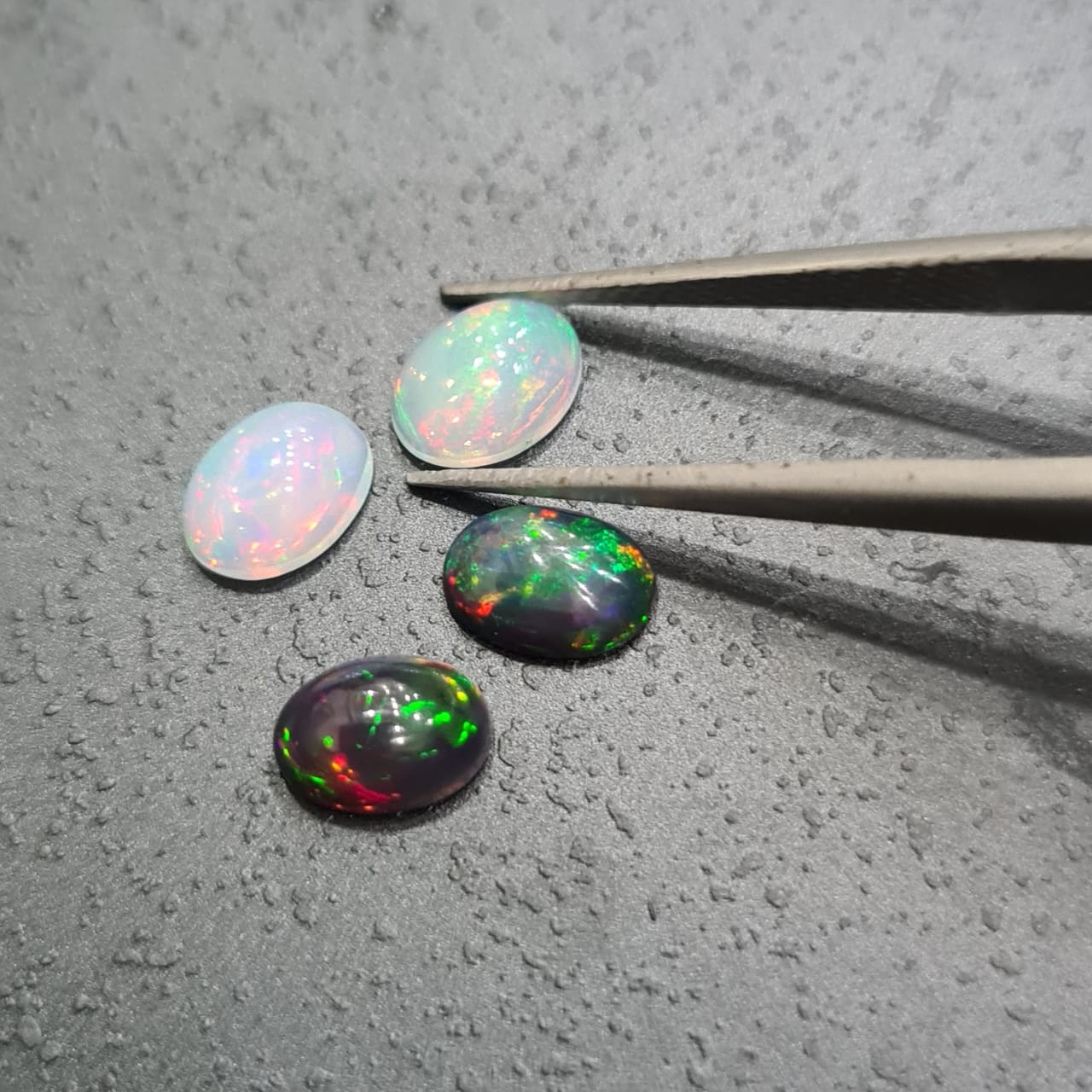 2 Pairs of Opals Cabochons Ovals 8mm (4 Unit) - The LabradoriteKing