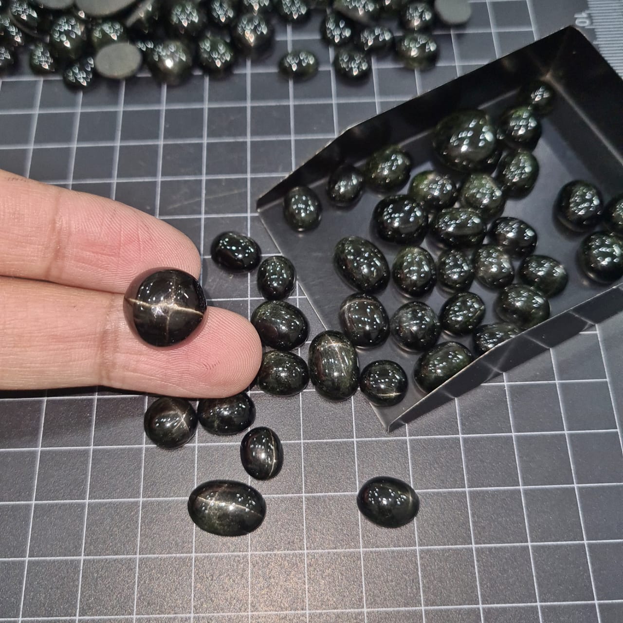 15 Pcs Black Star Diopside from India | Natural 10-15mm Cabochons - The LabradoriteKing